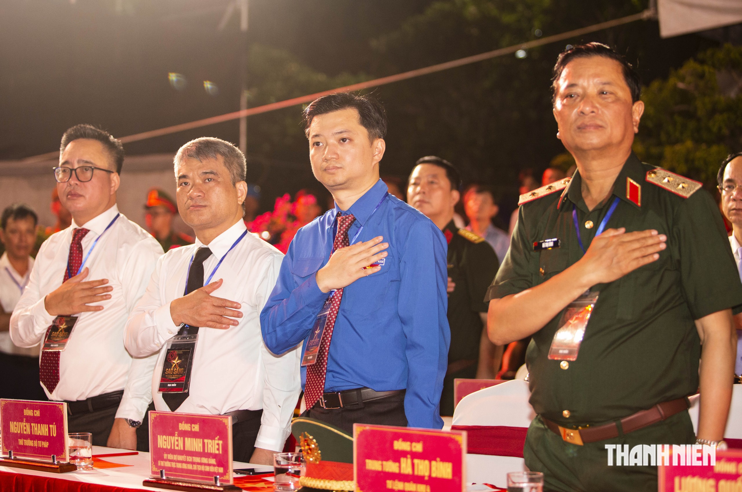 Đại tướng Phan Văn Giang d&acirc;ng hương tại Nghĩa trang liệt sĩ quốc gia Đường 9- Ảnh 6.