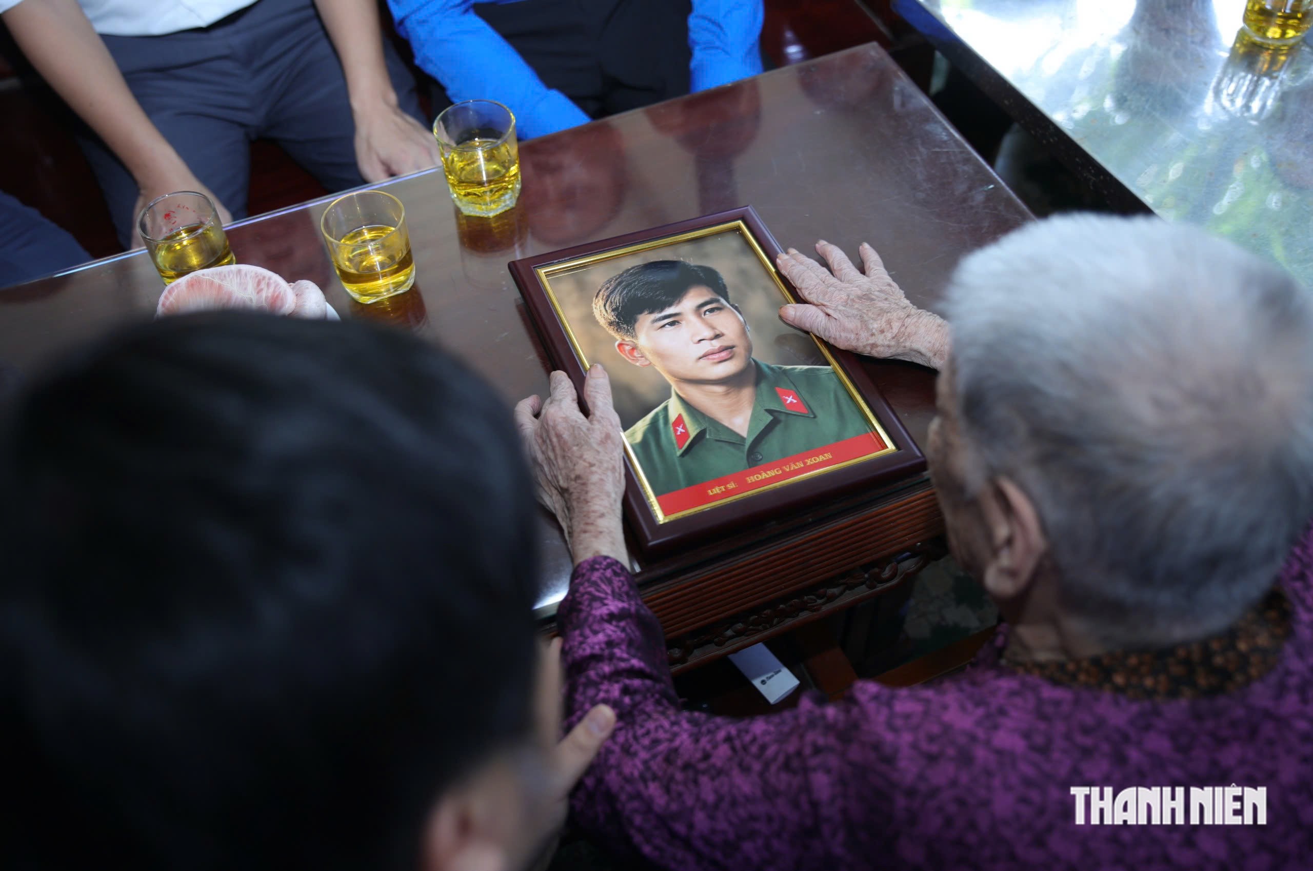 Bí thư thứ nhất T.Ư Đoàn Bùi Quang Huy thăm, tặng quà nữ cựu TNXP Truông Bồn- Ảnh 5.