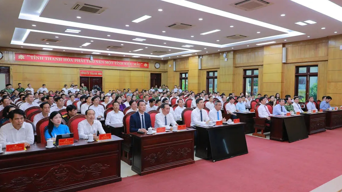 Thiếu tướng Tô Anh Dũng được bầu làm Chủ tịch UBND tỉnh Thanh Hóa - Ảnh 3.
