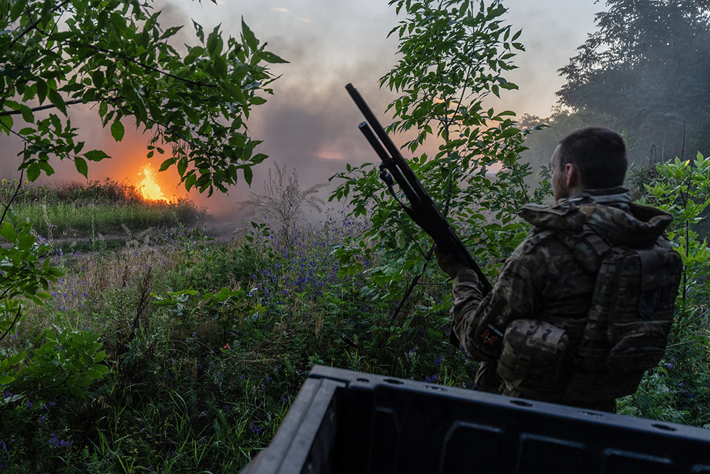 Nga quyết kiểm so&aacute;t Donbass, Ukraine x&aacute;c định nhiều mục ti&ecirc;u mới - Ảnh 1.