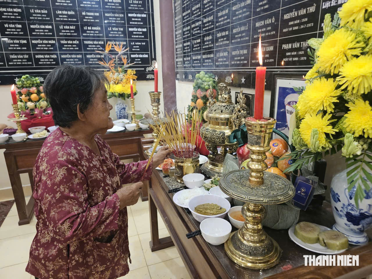 Thắp hương tri ân các Anh hùng liệt sĩ ở quê hương liệt sĩ Nguyễn Thanh Đằng - Ảnh 5.