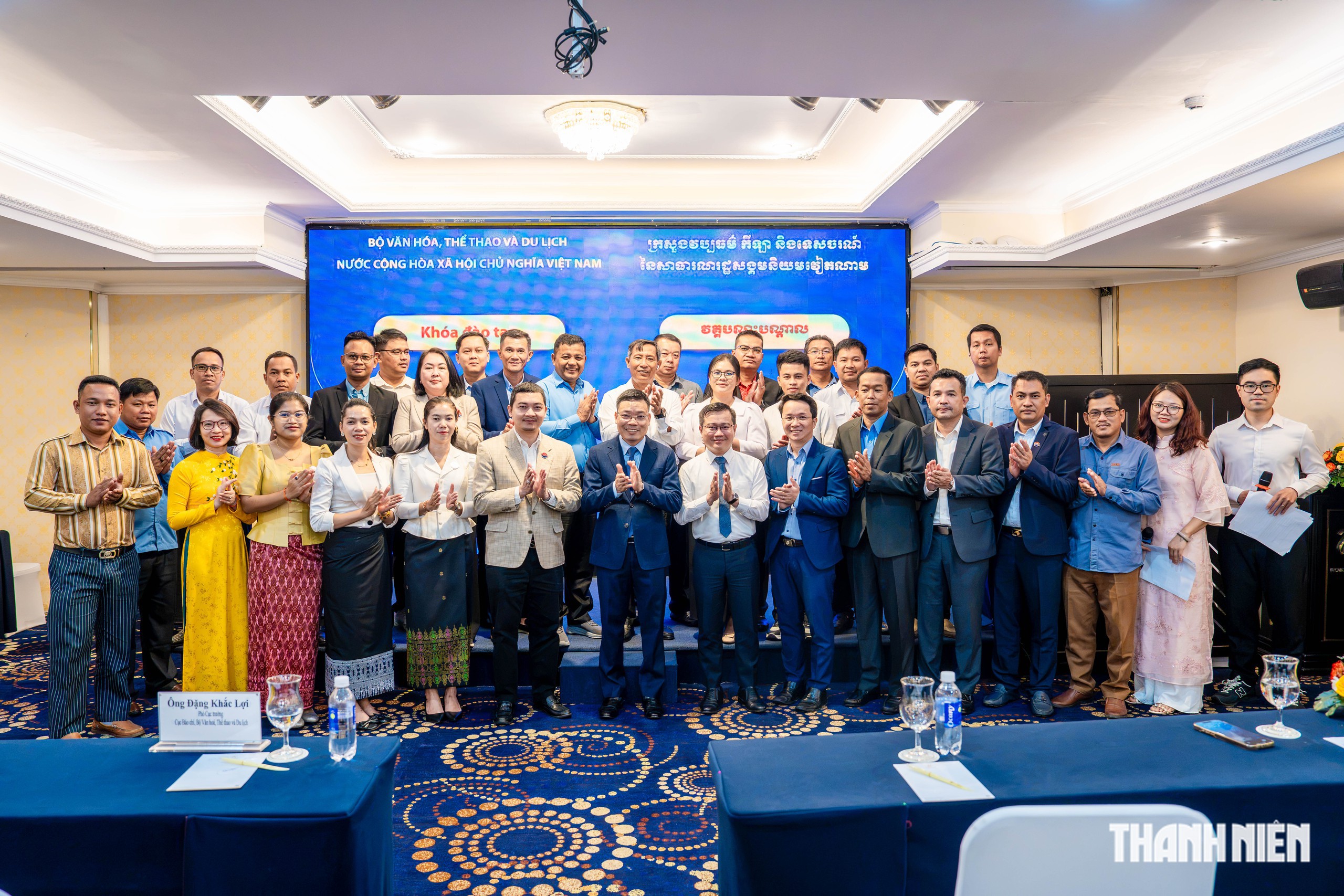TP.HCM: Khai giảng lớp tập huấn kỹ năng báo chí số cho 27 nhà báo Campuchia - Ảnh 2.