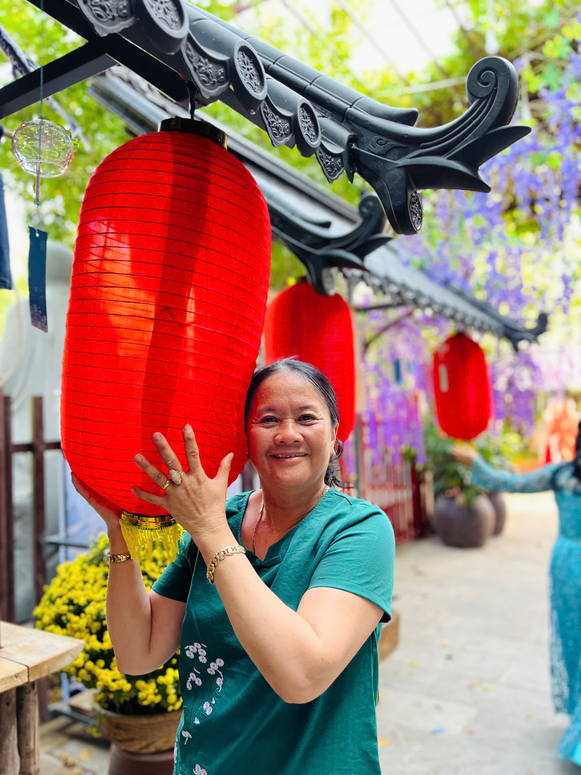 Lan tỏa trên mạng xã hội: Chuyện cô bán cá chinh phục dân mạng - Ảnh 2.