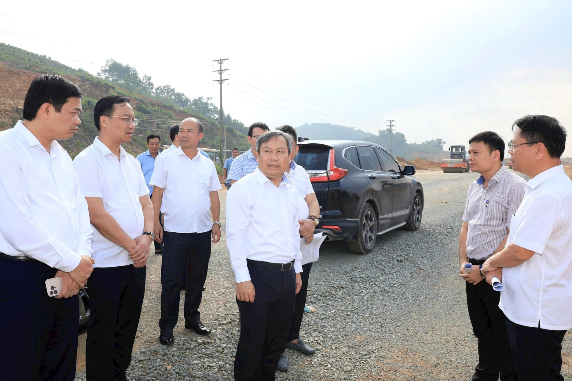 Chủ tịch Hà Nội: Không lấy lý do thời tiết làm nguyên nhân kéo dài tiến độ dự án- Ảnh 1.