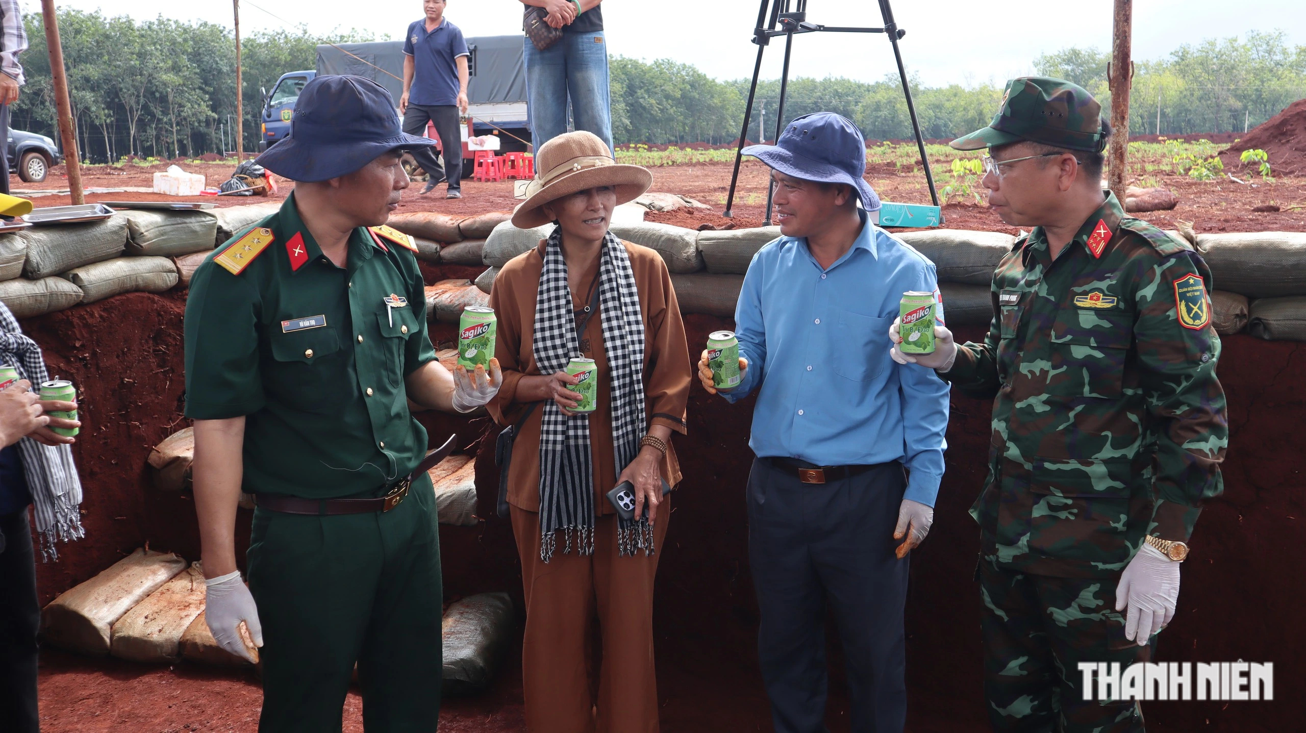 Nghĩa tình quân dân nơi tìm kiếm, quy tập hài cốt liệt sĩ ở xã Minh Đức- Ảnh 5.