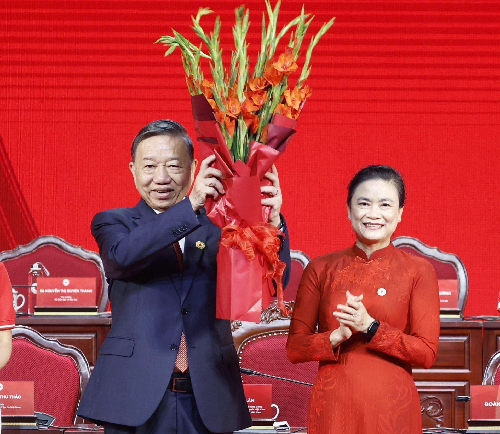 Một Việt Nam h&ugrave;ng cường phải đồng thời l&agrave; một Việt Nam nh&acirc;n &aacute;i  - Ảnh 2.