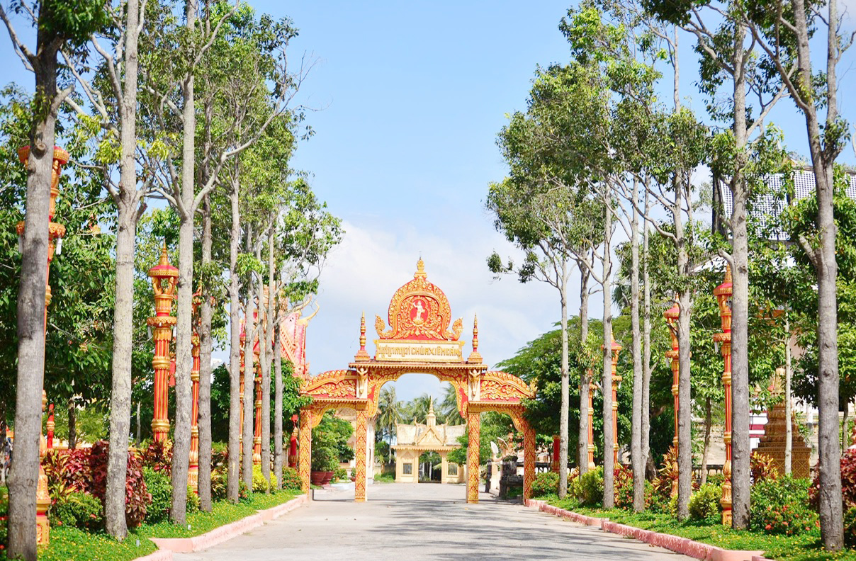 Kh&aacute;m ph&aacute; ch&ugrave;a Xi&ecirc;m C&aacute;n: Tuyệt t&aacute;c kiến tr&uacute;c tr&aacute;ng lệ của đồng b&agrave;o Khmer Nam bộ  - Ảnh 6.