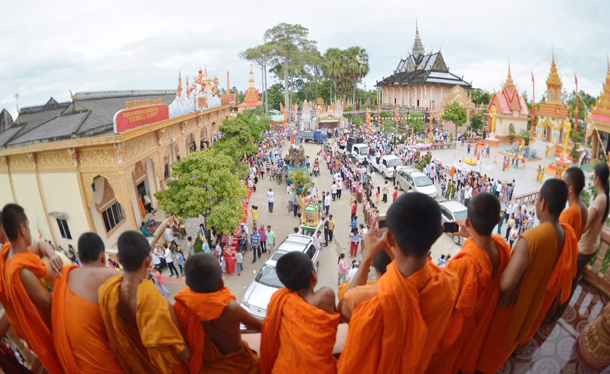 Kh&aacute;m ph&aacute; ch&ugrave;a Xi&ecirc;m C&aacute;n: Tuyệt t&aacute;c kiến tr&uacute;c tr&aacute;ng lệ của đồng b&agrave;o Khmer Nam bộ  - Ảnh 9.