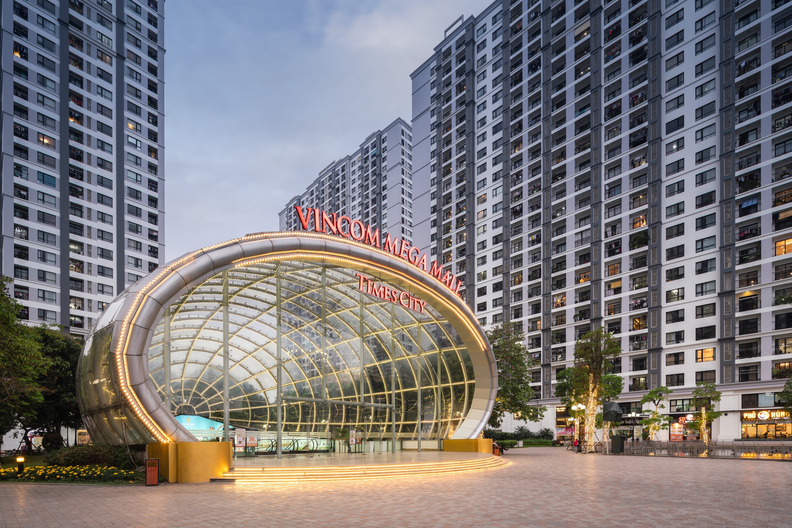 Vincom Retail báo lãi sau thuế quý 2/2026 hơn 1.600 tỉ đồng, tăng 30%- Ảnh 1.