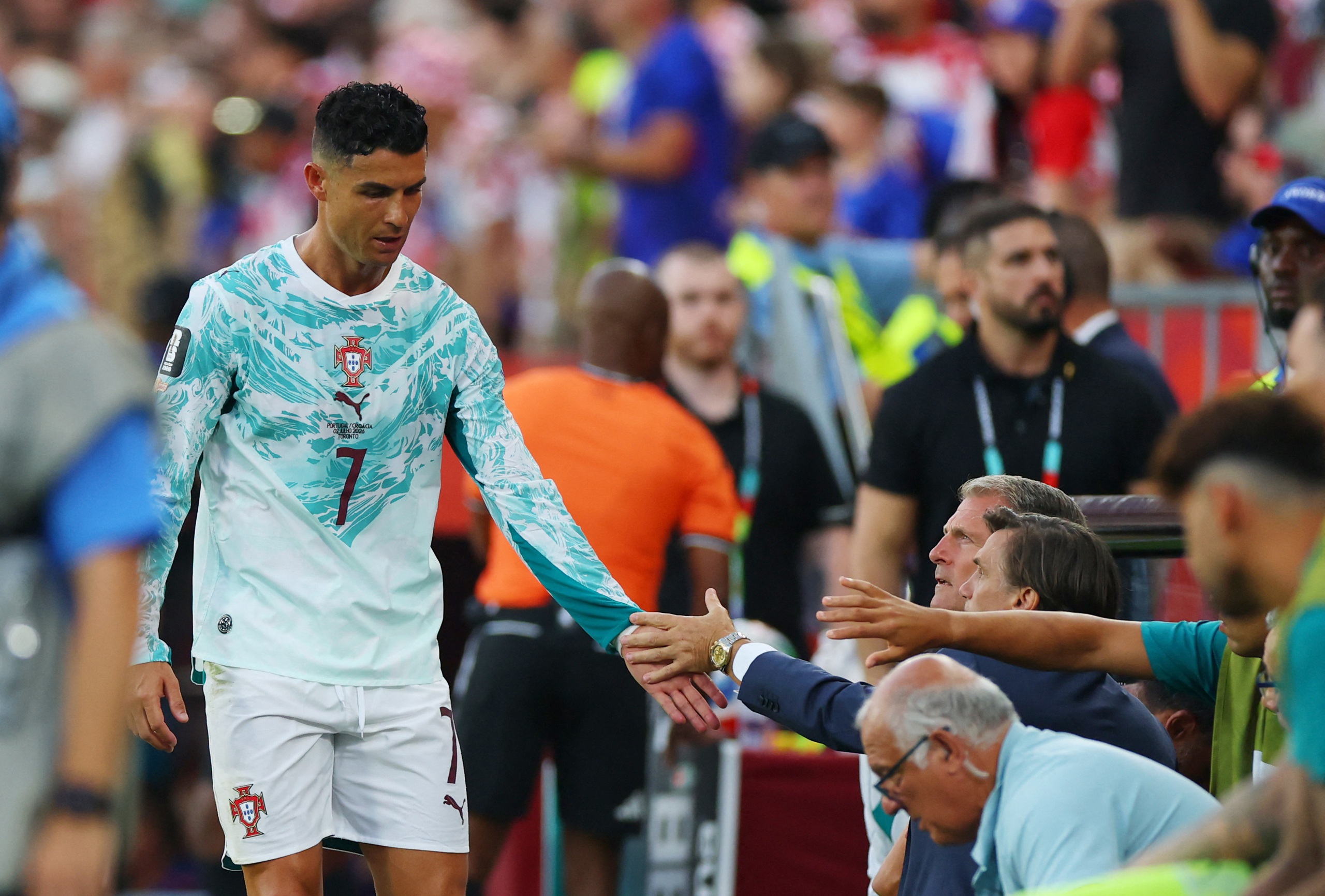 Ronaldo và chuyến 'tàu lượn cảm xúc'- Ảnh 5.