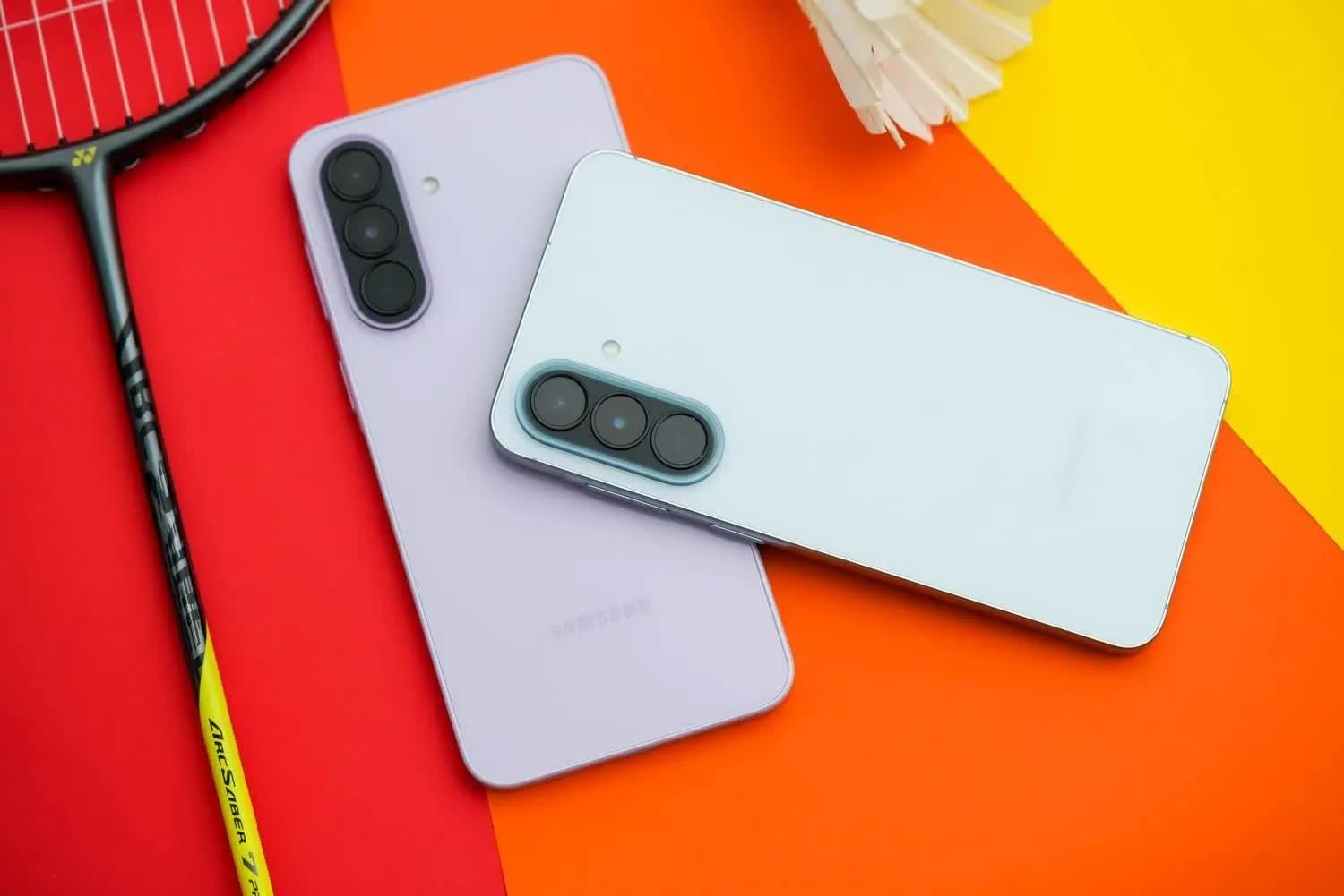 Điện thoại Android giá rẻ có nguy cơ 'thụt lùi' ở 4 thông số quan trọng - Ảnh 1.