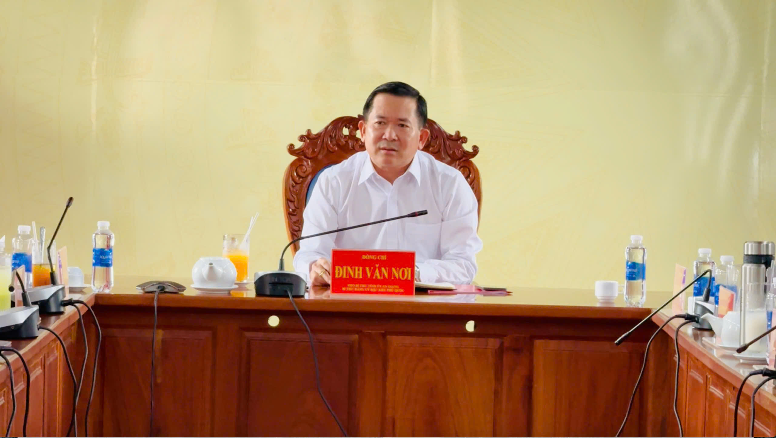 Ông Đinh Văn Nơi yêu cầu không né tránh tiếp dân- Ảnh 2.