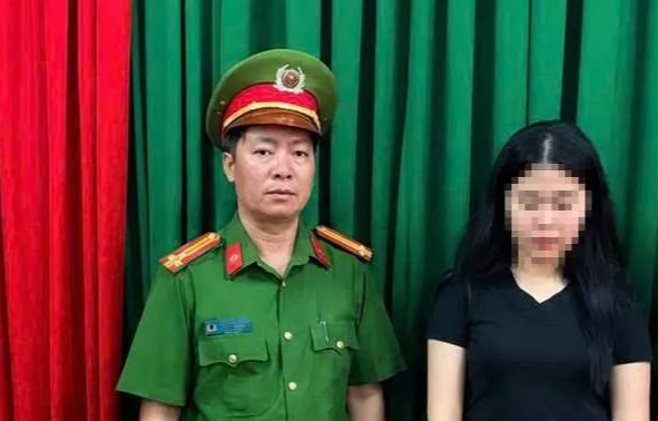Chủ công ty bán đồ giả mạo nhãn hiệu nổi tiếng ở Phú Quốc ra đầu thú- Ảnh 2.