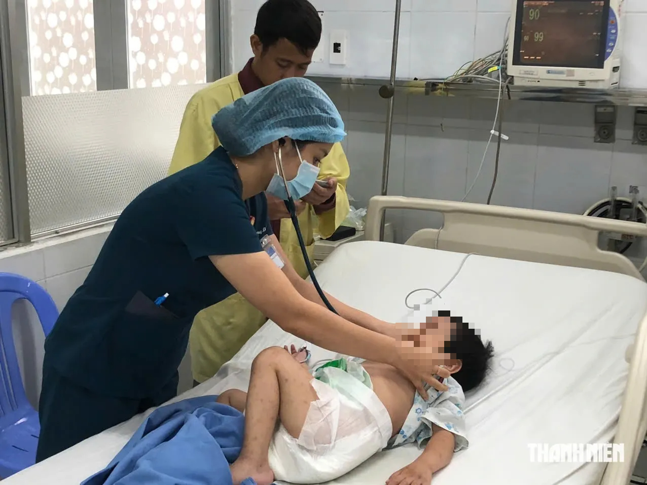 Uống sữa tươi quá nhiều, bé trai 4 tuổi thiếu máu, thiếu sắt trầm trọng - Ảnh 1.