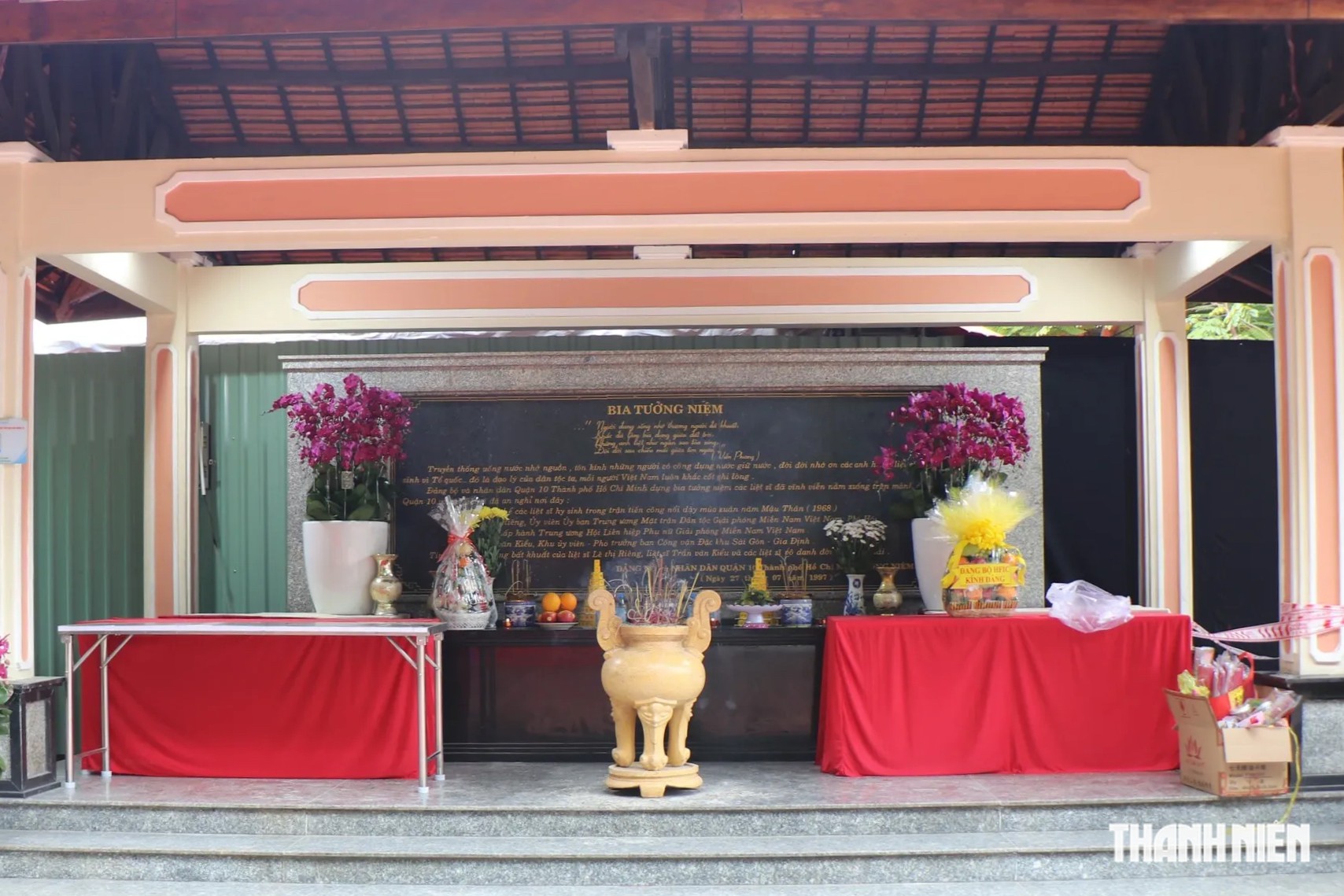 Dời bia tưởng niệm ở công viên Lê Thị Riêng để mở rộng tìm kiếm liệt sĩ- Ảnh 1.