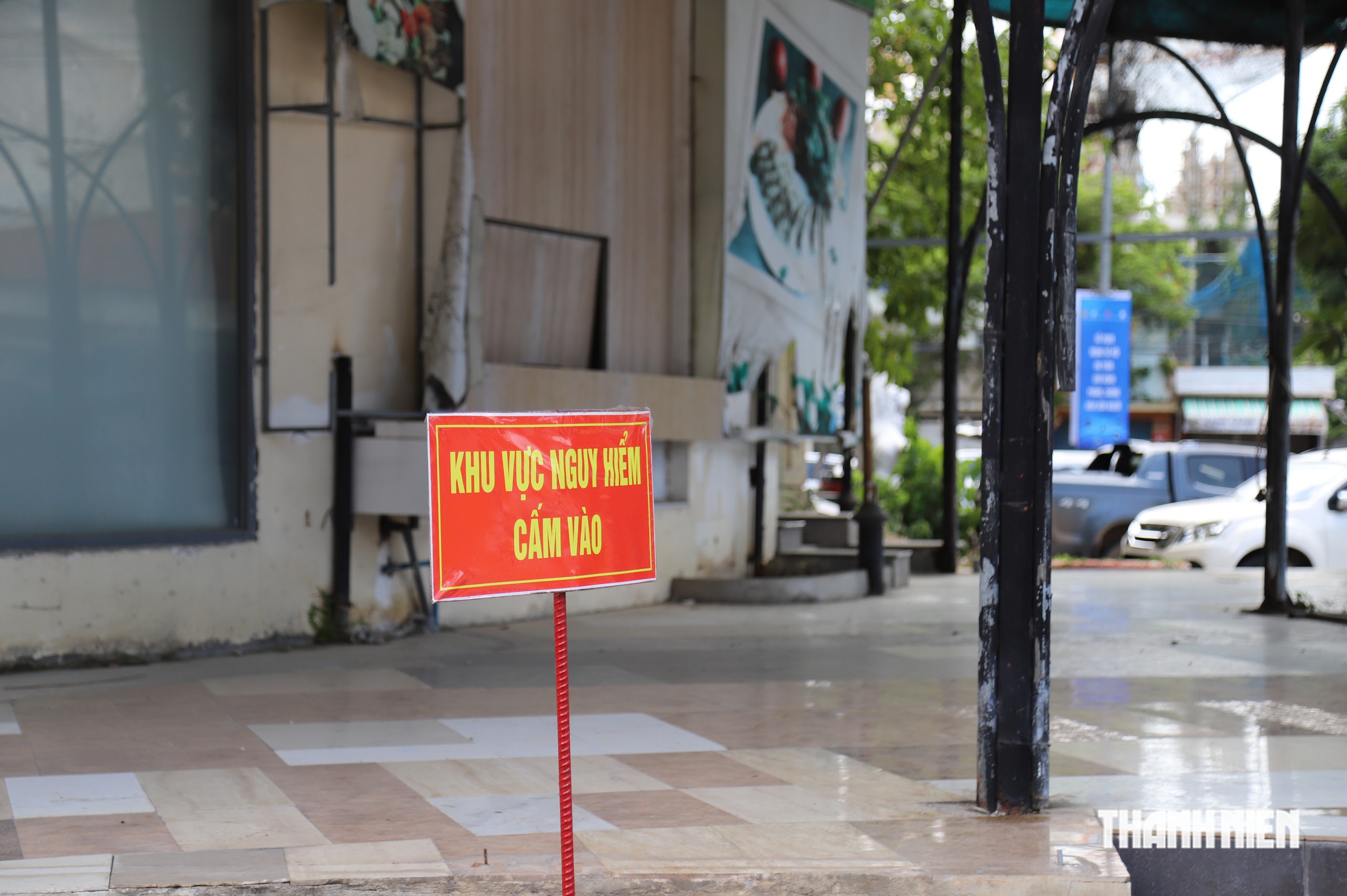 Khách sạn 4 sao 'bỏ hoang' giữa trung tâm du lịch Nha Trang- Ảnh 2.