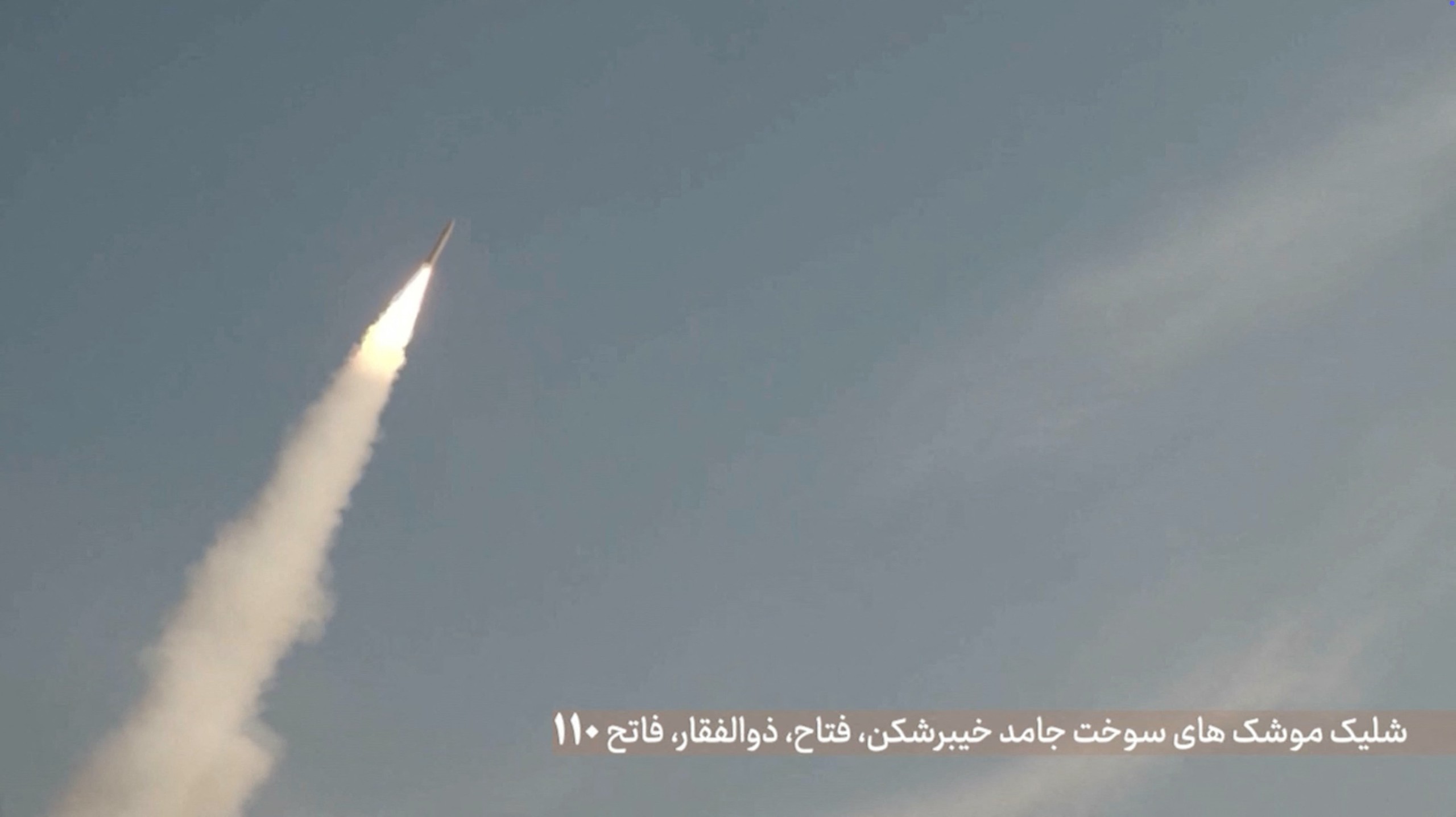 Iran tuyên bố tiêu diệt lính Mỹ, phá hủy 3 máy bay F-35 - Ảnh 1.