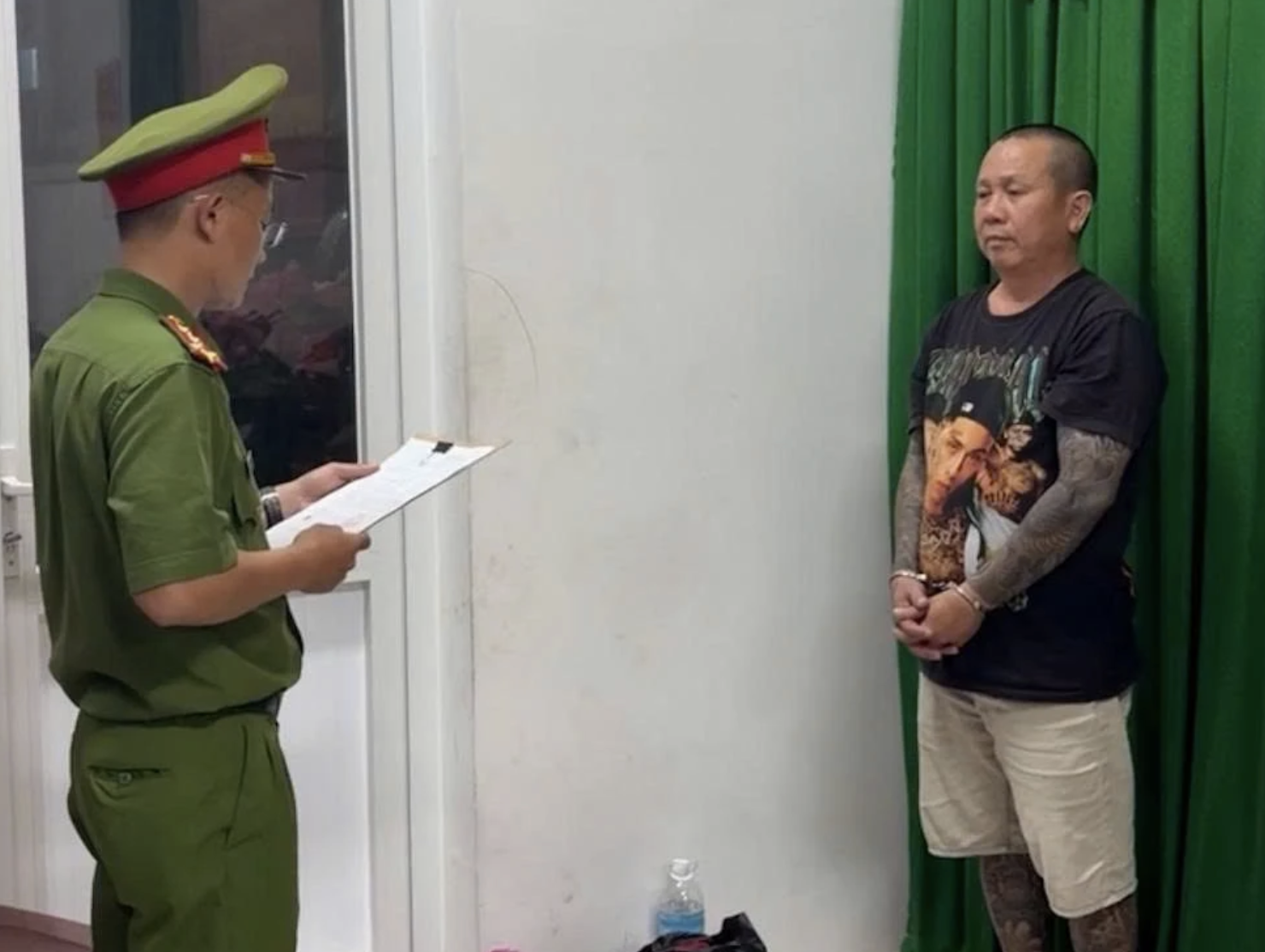 Nhận 500 triệu đồng 'chạy án', người đàn ông ở Nha Trang bị bắt- Ảnh 1.