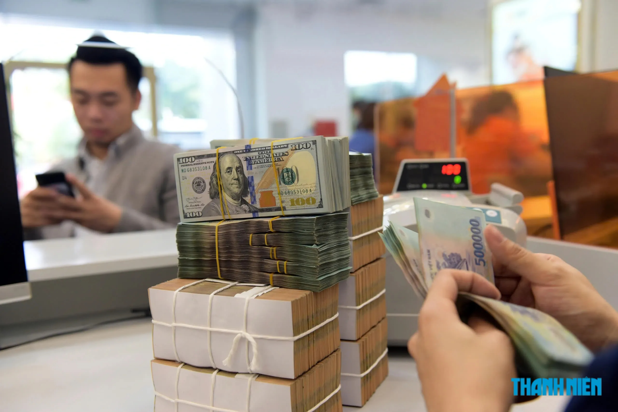Giá USD hôm nay 31.7.2026: Ngân hàng giảm mạnh - Ảnh 1.