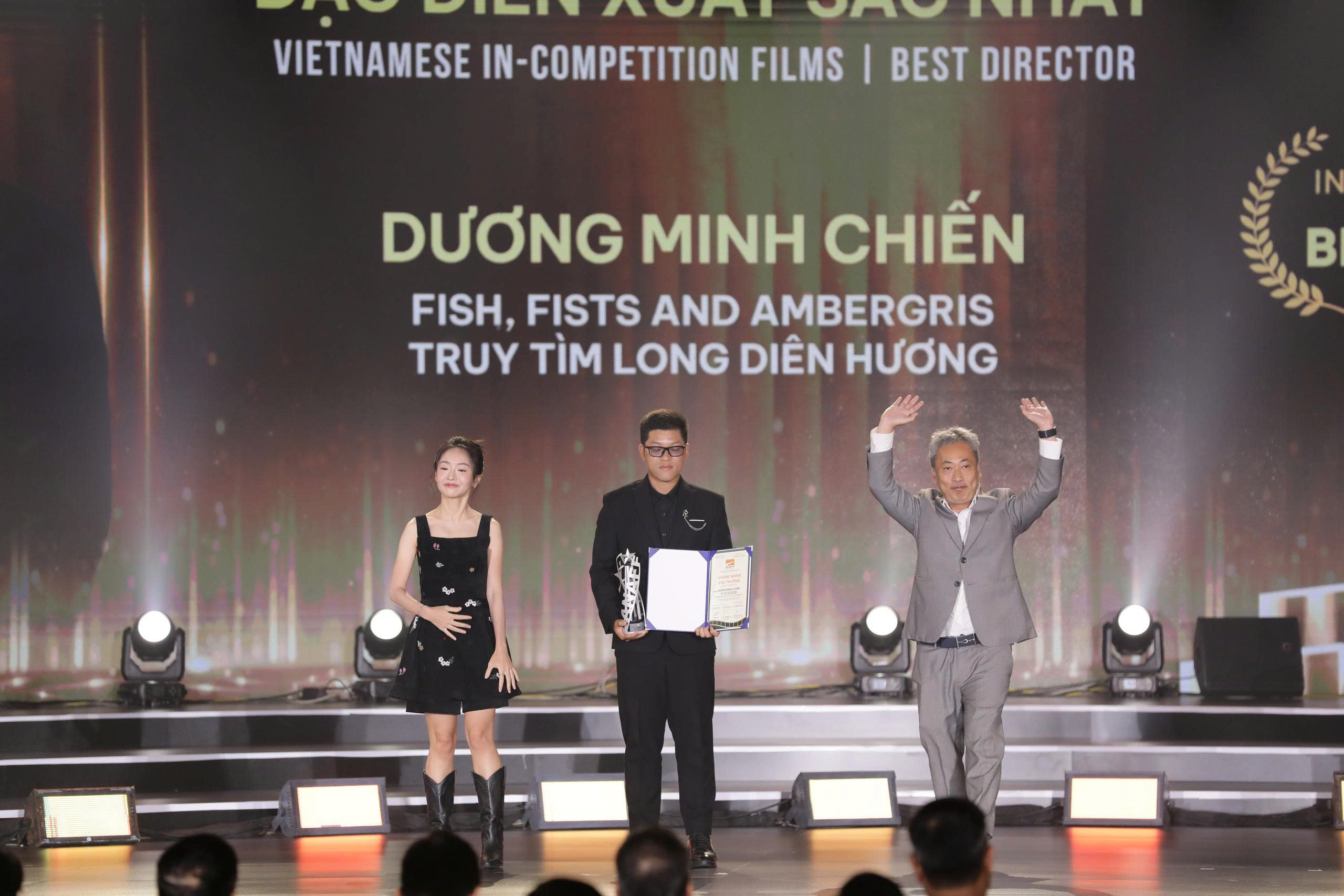 'Tử chiến trên không' lập 'cú đúp', Việt Hương tiếp tục được vinh danh ở DANAFF 2026- Ảnh 3.