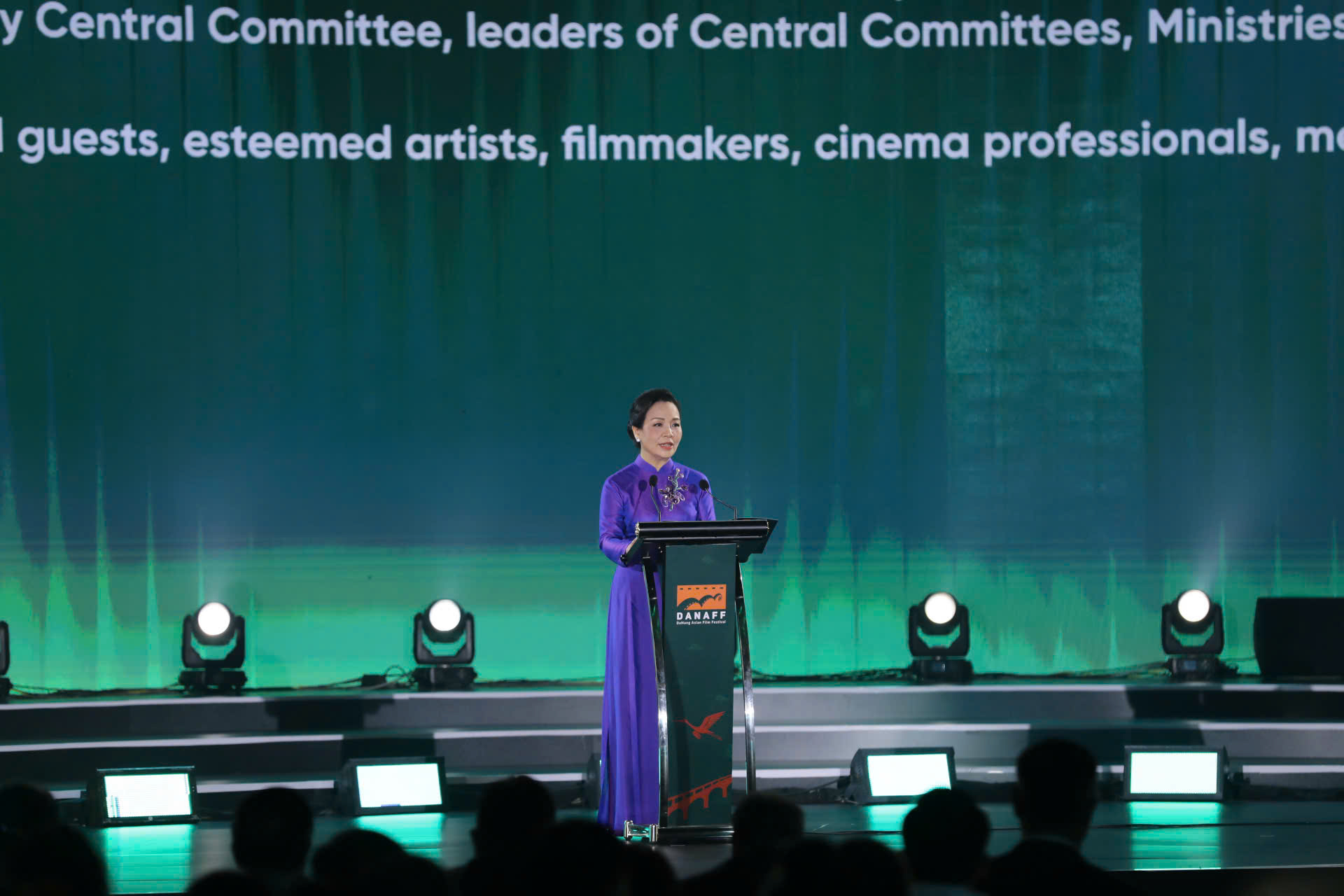 'Tử chiến trên không' lập 'cú đúp', Việt Hương tiếp tục được vinh danh ở DANAFF 2026- Ảnh 1.