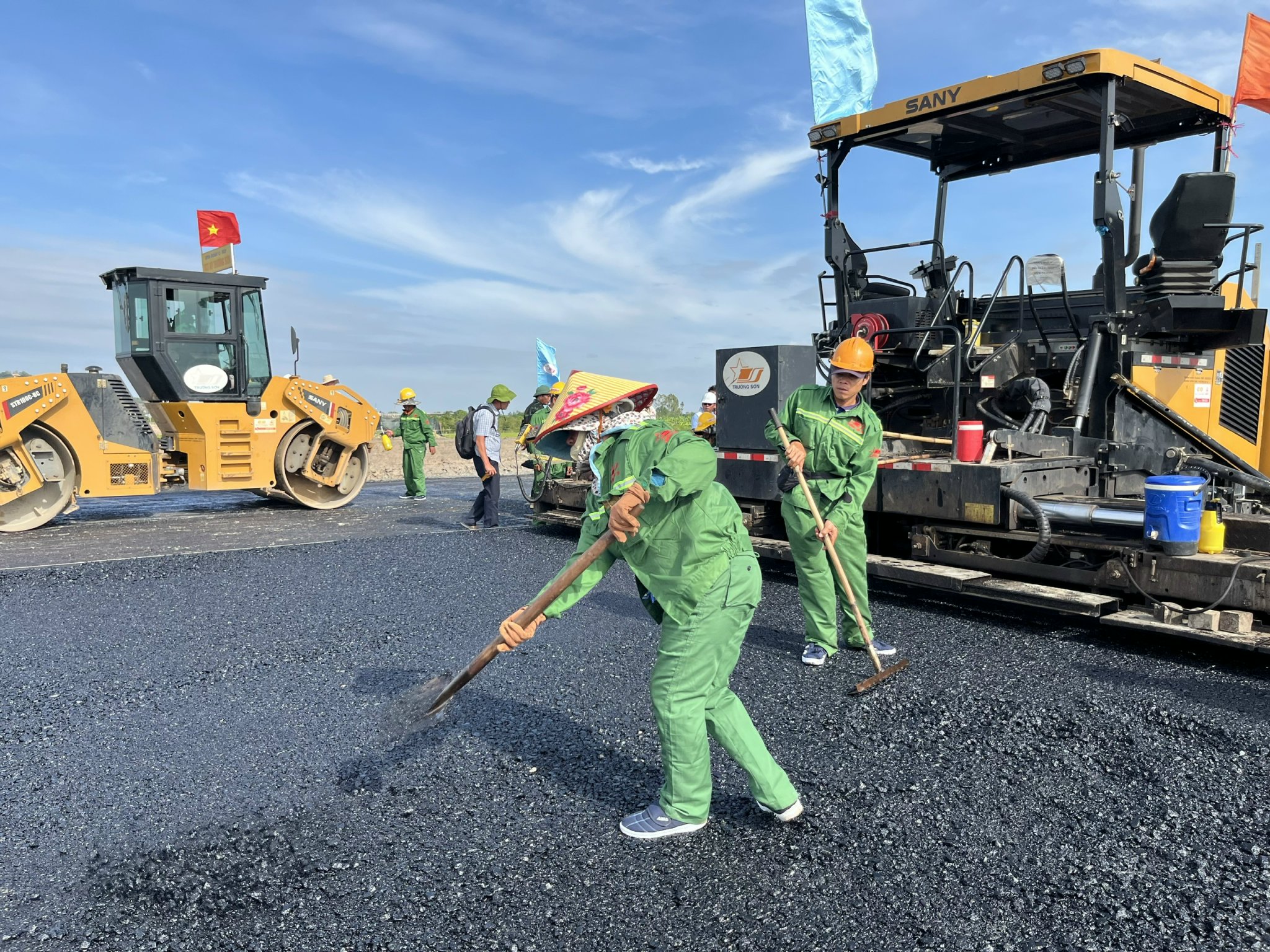 An Giang phấn đấu hoàn thành xong 57 km cao tốc đi Châu Đốc trong năm 2026 - Ảnh 6.