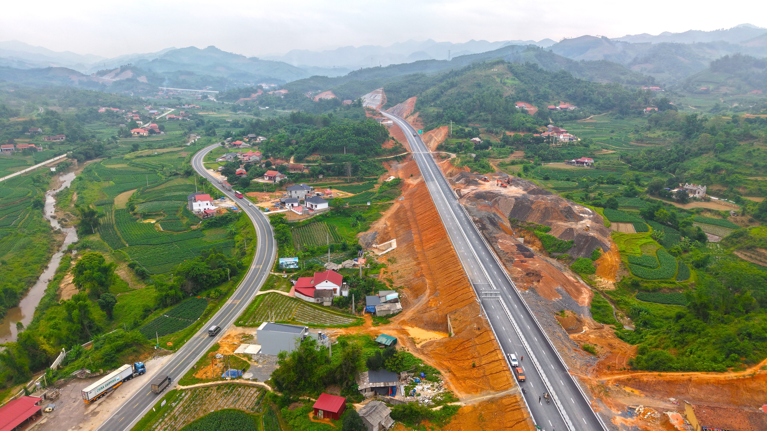 Sắp hoàn thành tuyến cao tốc nối cửa khẩu đường bộ lớn nhất miền Bắc- Ảnh 11.