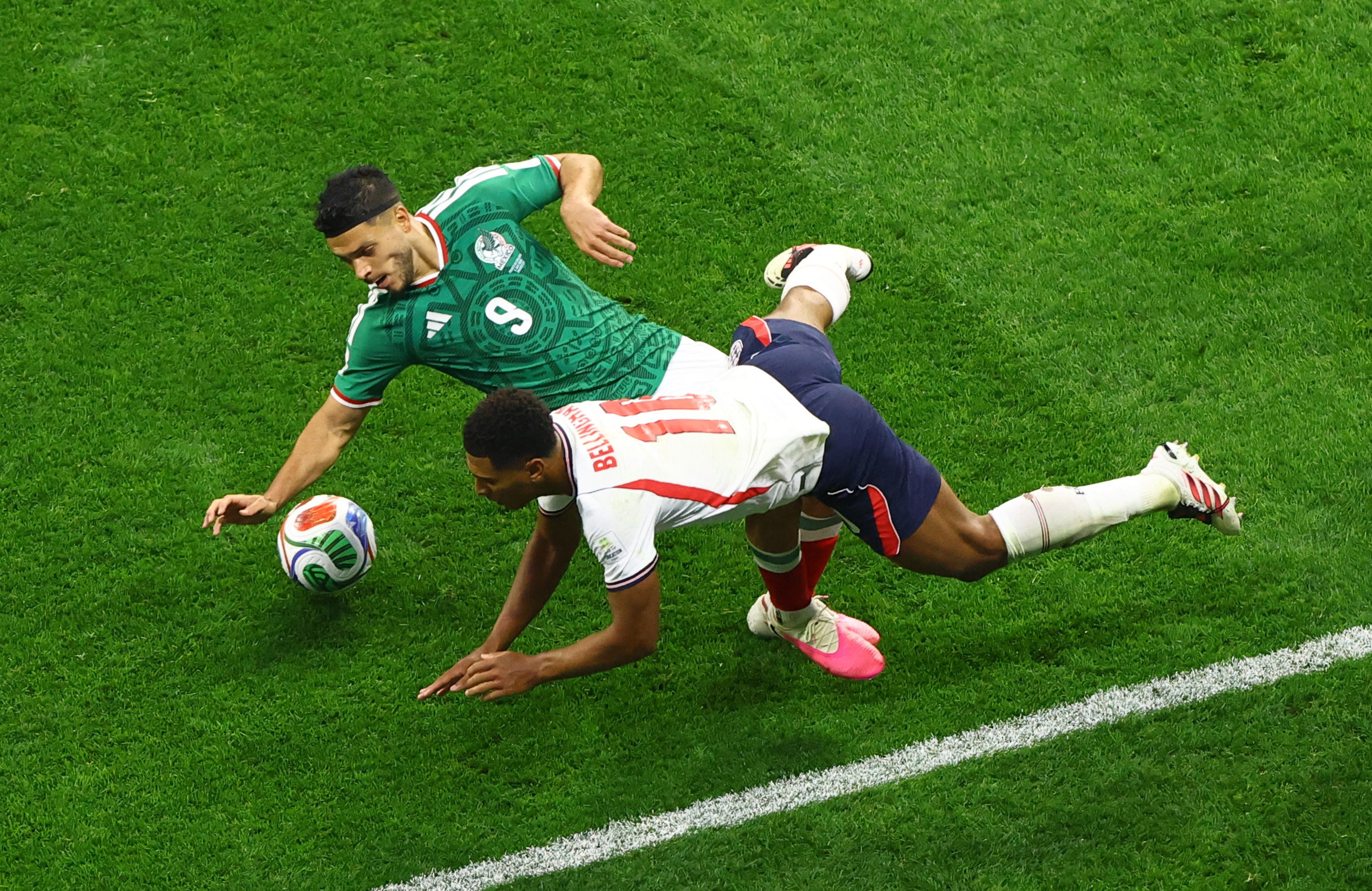 Bellingham tái lập thành tích của Maradona, vượt mặt Owen: Cứu Anh trong 'đường tơ kẽ tóc'- Ảnh 7.