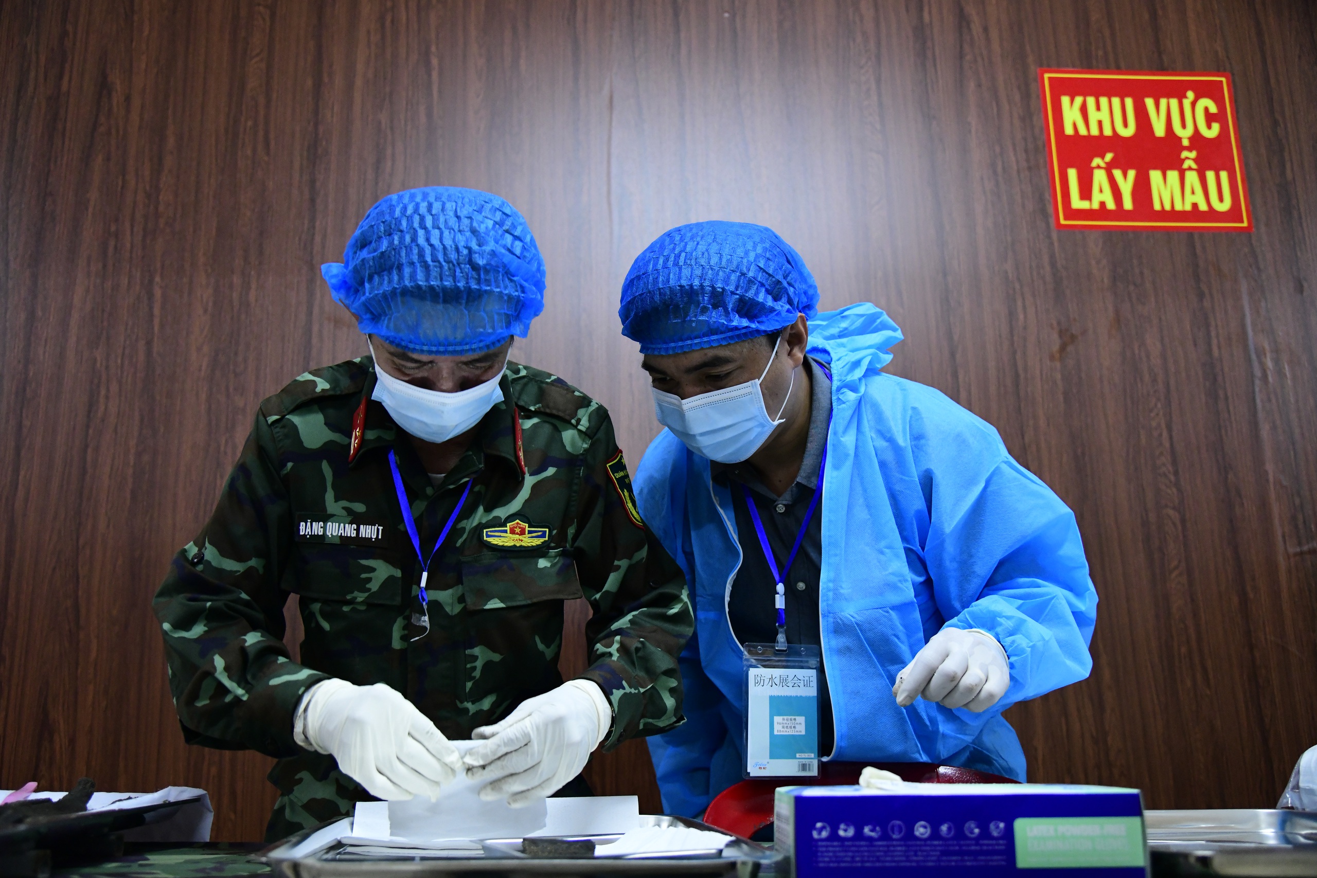 Toàn cảnh lễ triển khai tìm kiếm hài cốt liệt sĩ tại công viên Lê Thị Riêng- Ảnh 14.