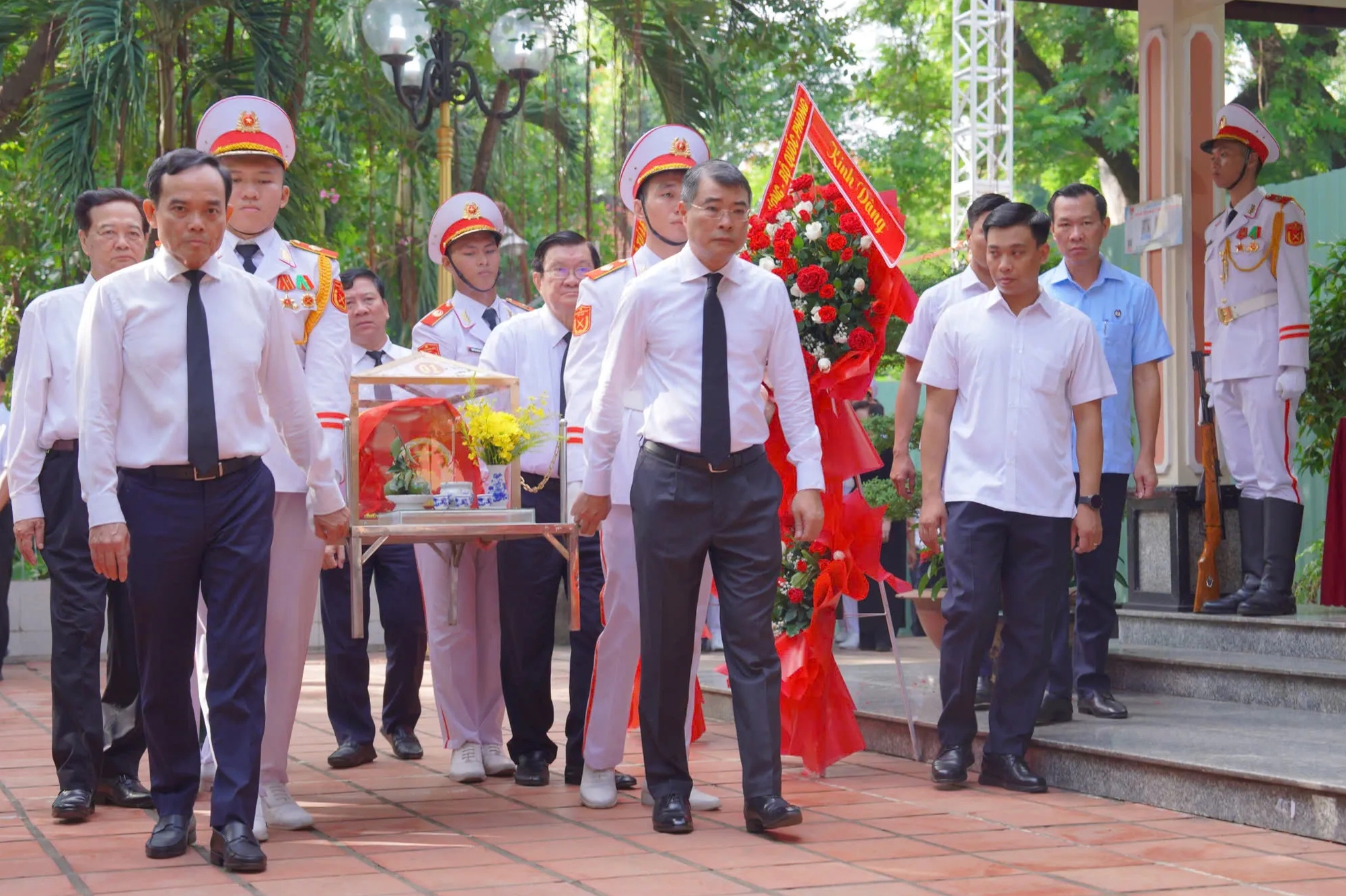 Toàn cảnh lễ triển khai tìm kiếm hài cốt liệt sĩ tại công viên Lê Thị Riêng- Ảnh 1.