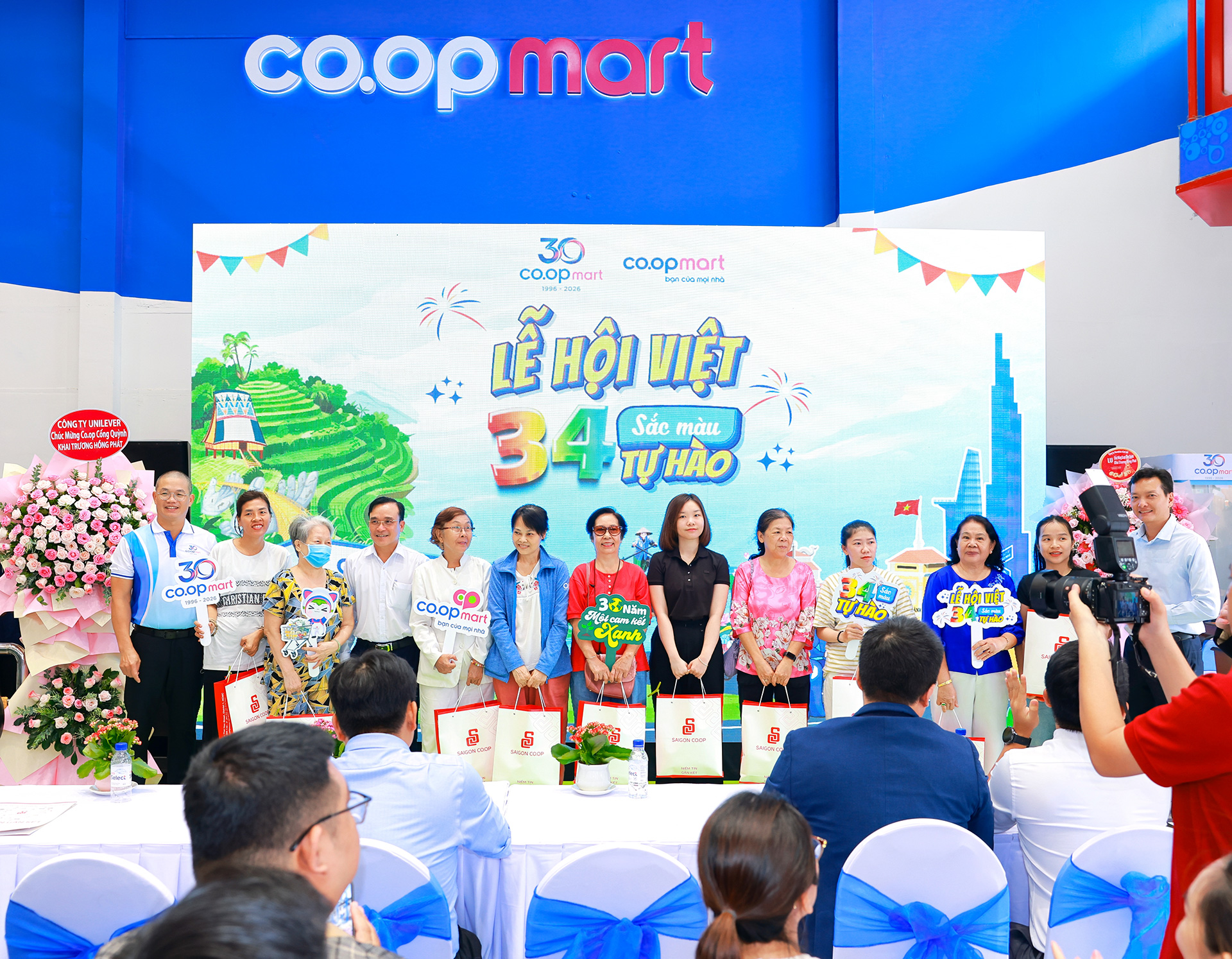 Saigon Co.op mở lễ hội Việt, đưa khách hàng khám phá tinh hoa vùng miền - Ảnh 10.