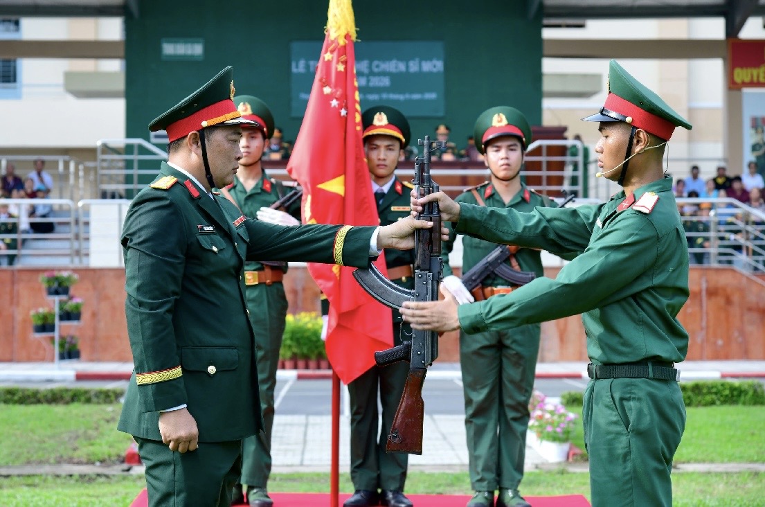 Bộ Quốc phòng điều chỉnh Ban chỉ huy phòng thủ khu vực thành Trung đoàn bộ binh- Ảnh 1.