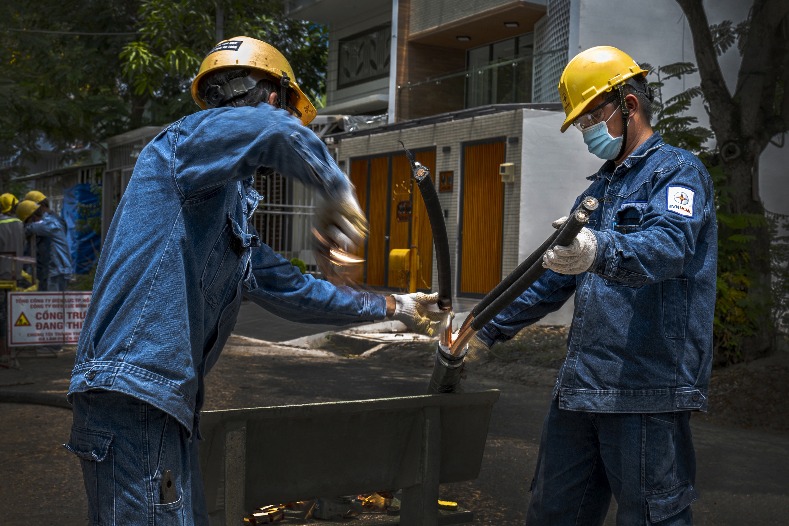 Ảnh dự thi: Thi công cáp ngầm - Ảnh 2.