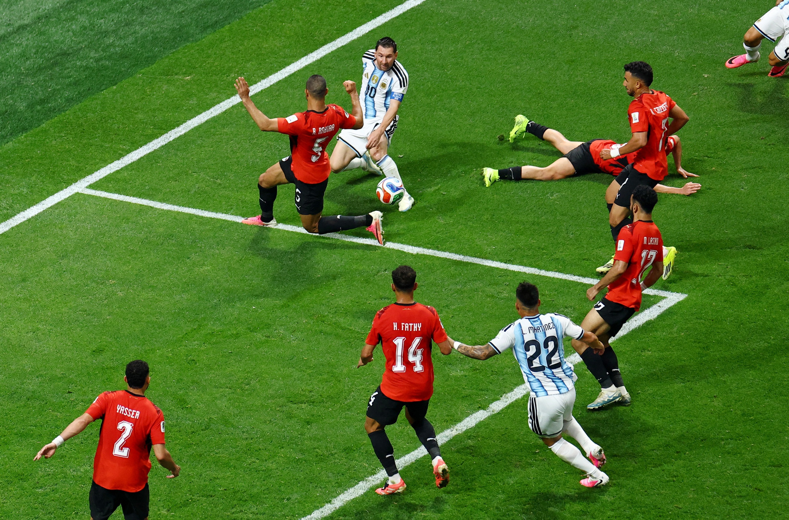 Argentina lội ngược dòng kinh điển nhờ thiên tài Scolani: Thay đổi chiến thuật như thần- Ảnh 2.