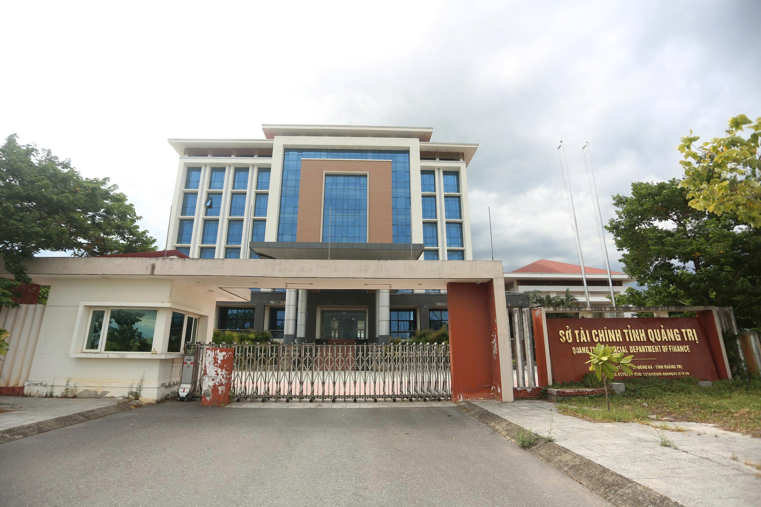 Cấp thiết xử lý trụ sở dôi dư: Cơ hội tái cấu trúc đô thị Quảng Trị- Ảnh 1.
