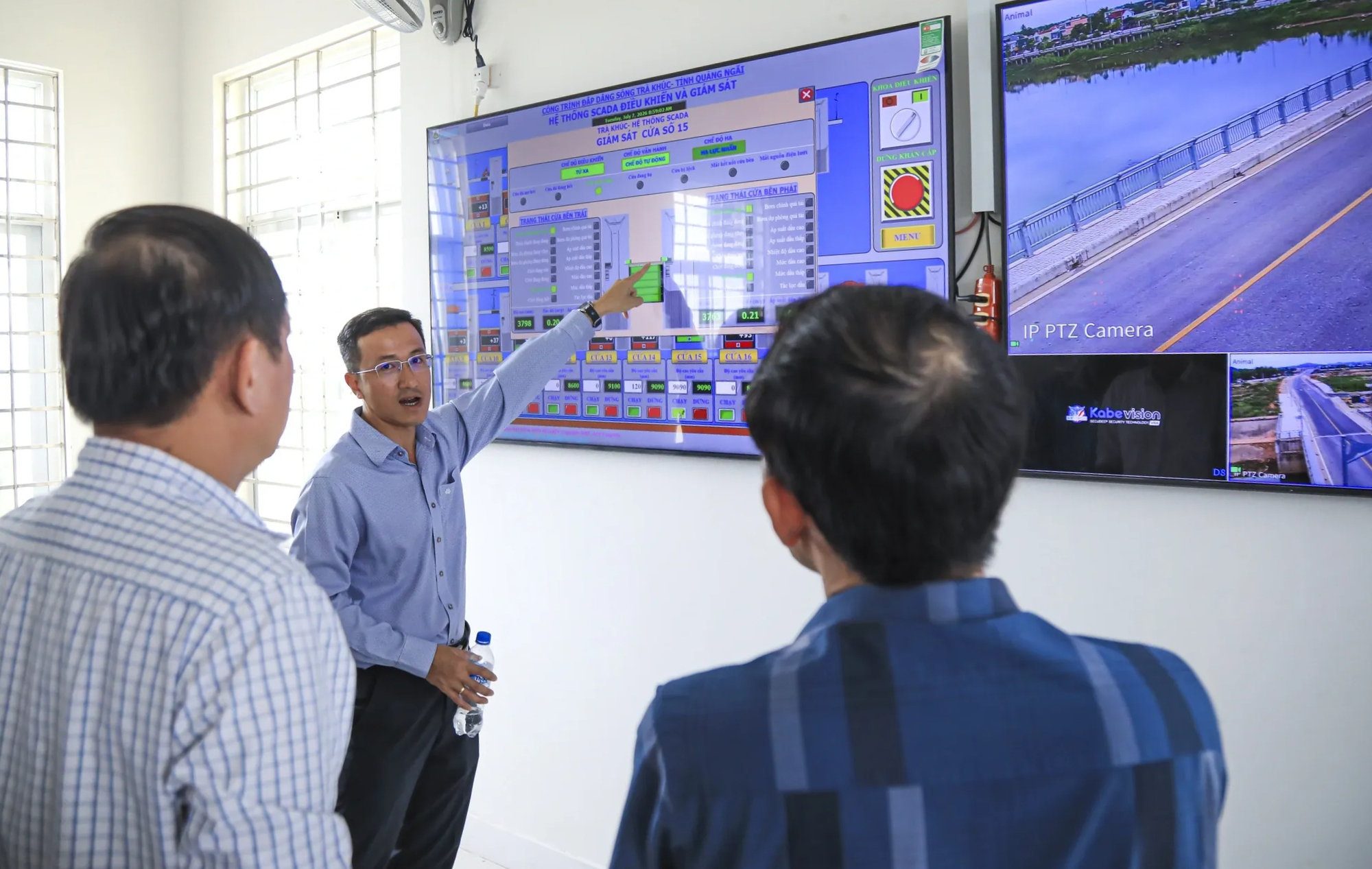 Quảng Ngãi vận hành chạy thử đập dâng gần 1.500 tỉ đồng trên sông Trà Khúc - Ảnh 1.