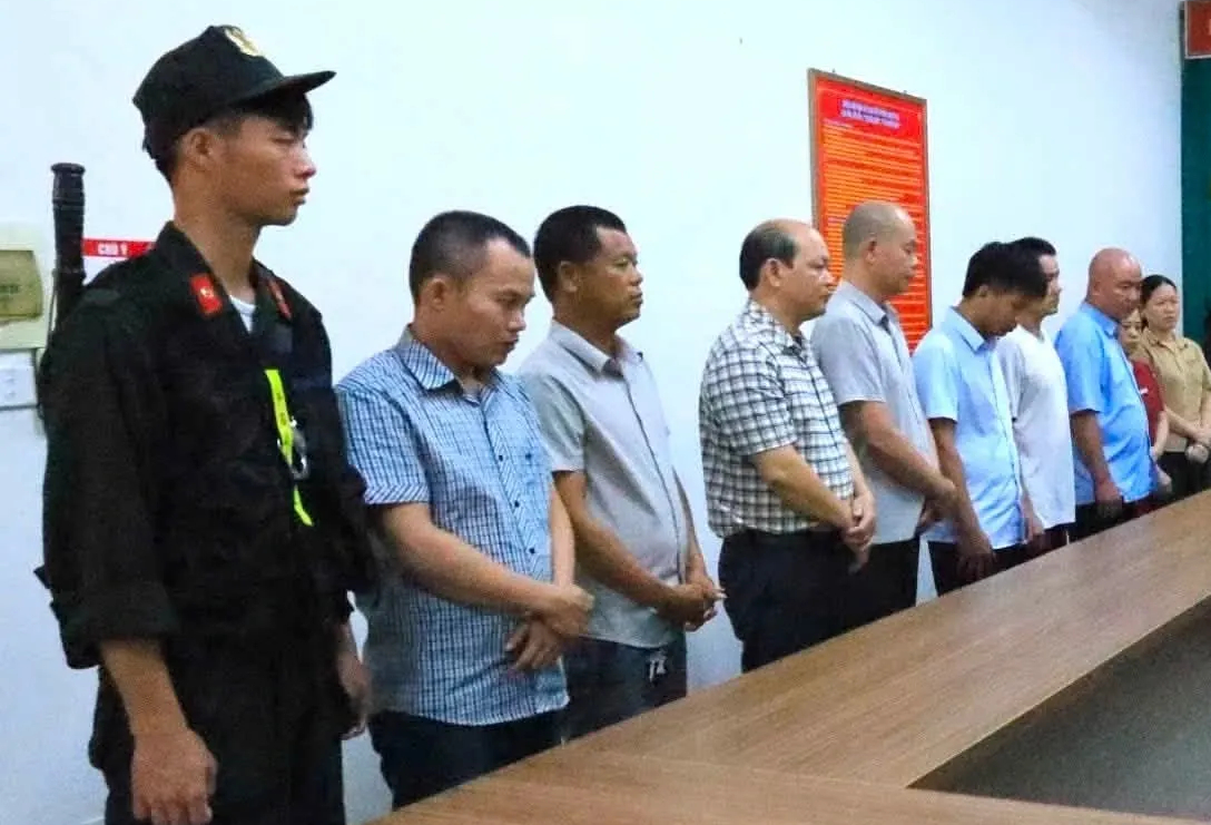 Khởi tố 2 phó chủ tịch xã trong vụ tham ô tiền công đức Đền Bắc Lệ- Ảnh 1.