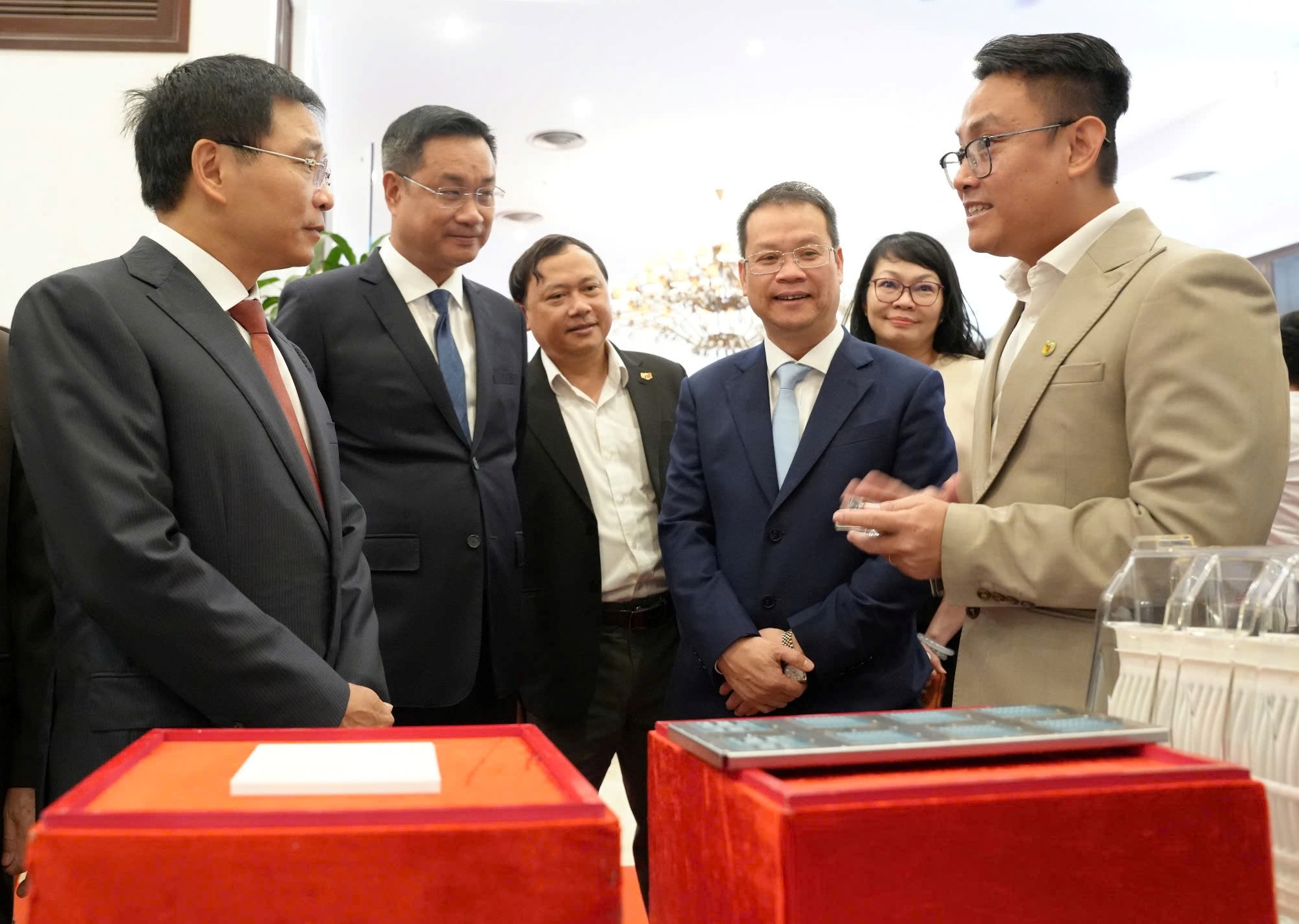 Phó thủ tướng: Đà Nẵng có nhiều điều kiện để trở thành cực tăng trưởng mới - Ảnh 1.