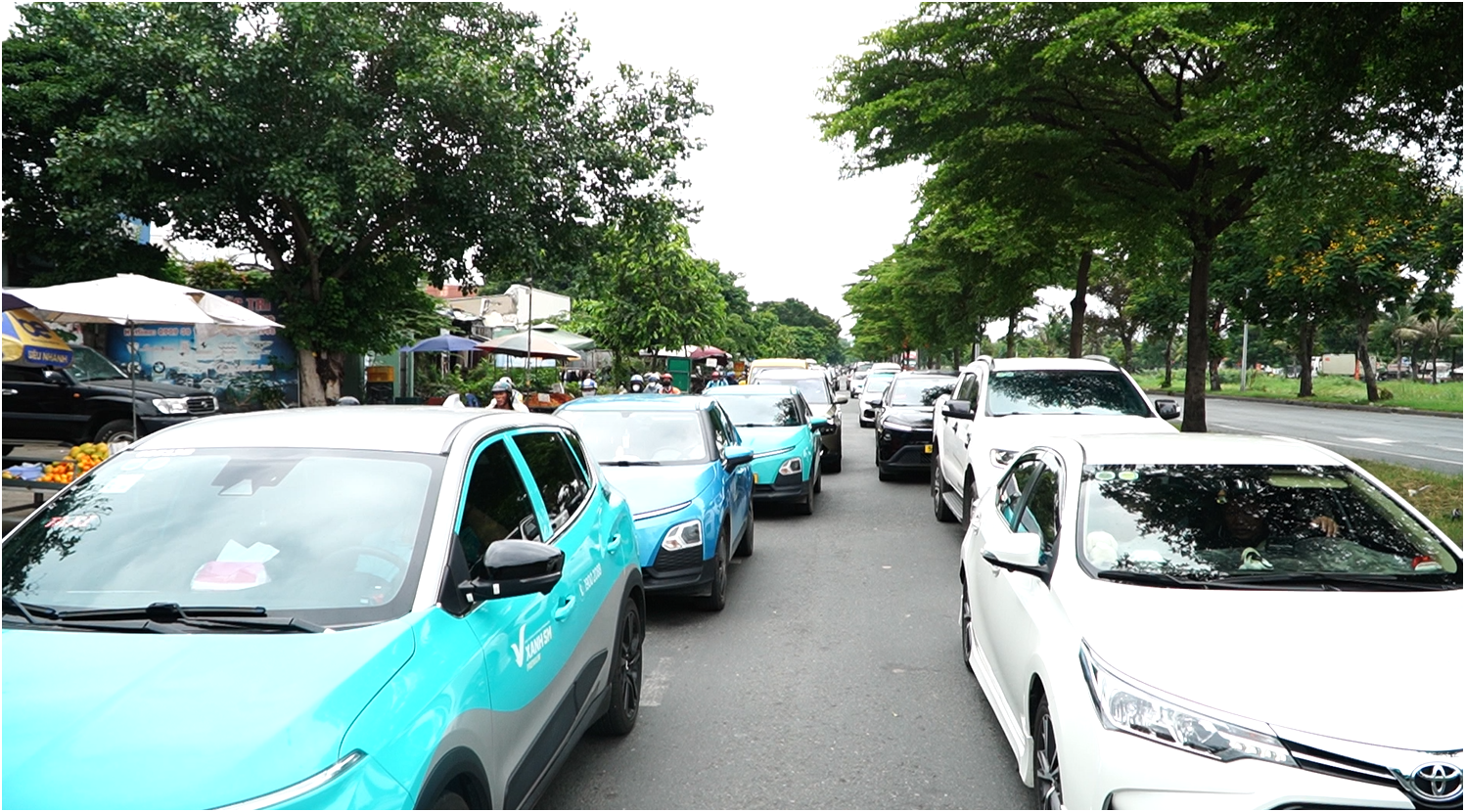Một t&iacute;n hiệu mới cho kỳ vọng giảm kẹt xe tr&ecirc;n đại lộ Nguyễn Văn Linh - Ảnh 5.
