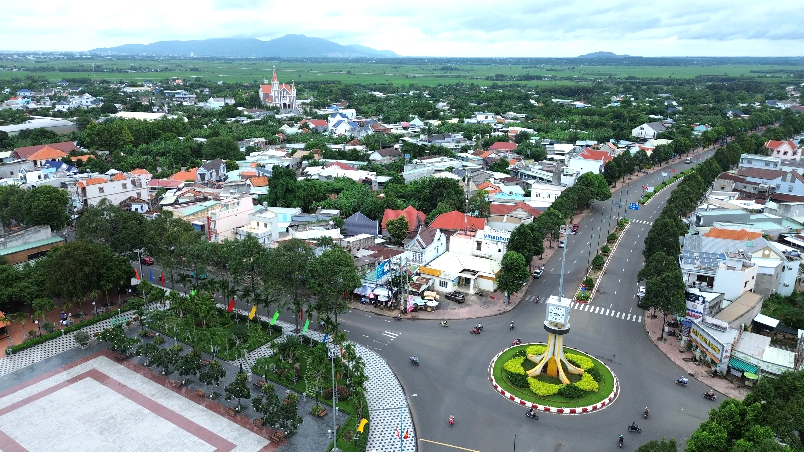 Xã Đất Đỏ, quê hương anh hùng liệt sĩ Võ Thị Sáu, lên phường- Ảnh 1.