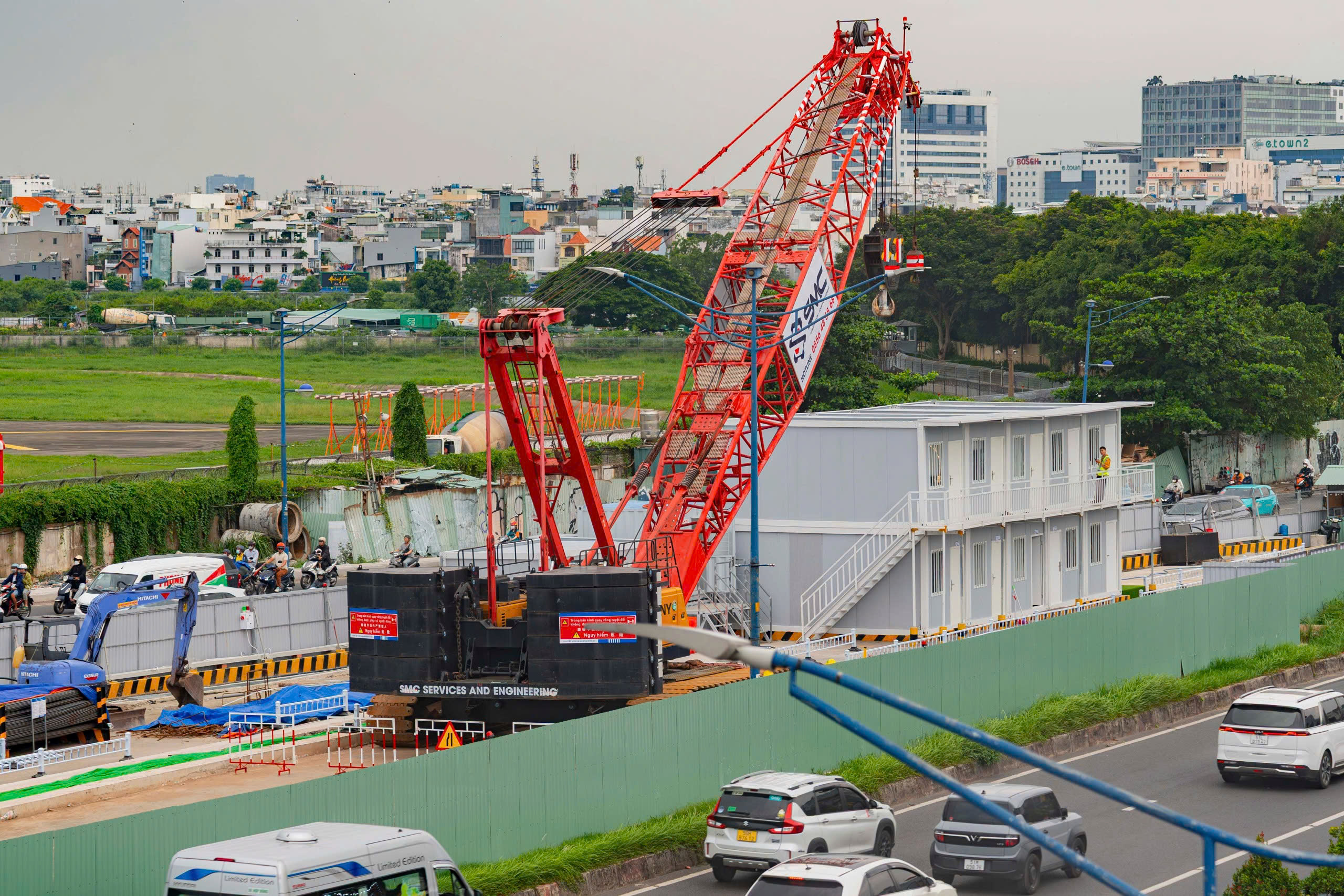 To&agrave;n cảnh TP.HCM thi c&ocirc;ng ga ngầm đầu ti&ecirc;n tuyến metro số 2 ở đường Cộng H&ograve;a- Ảnh 8.