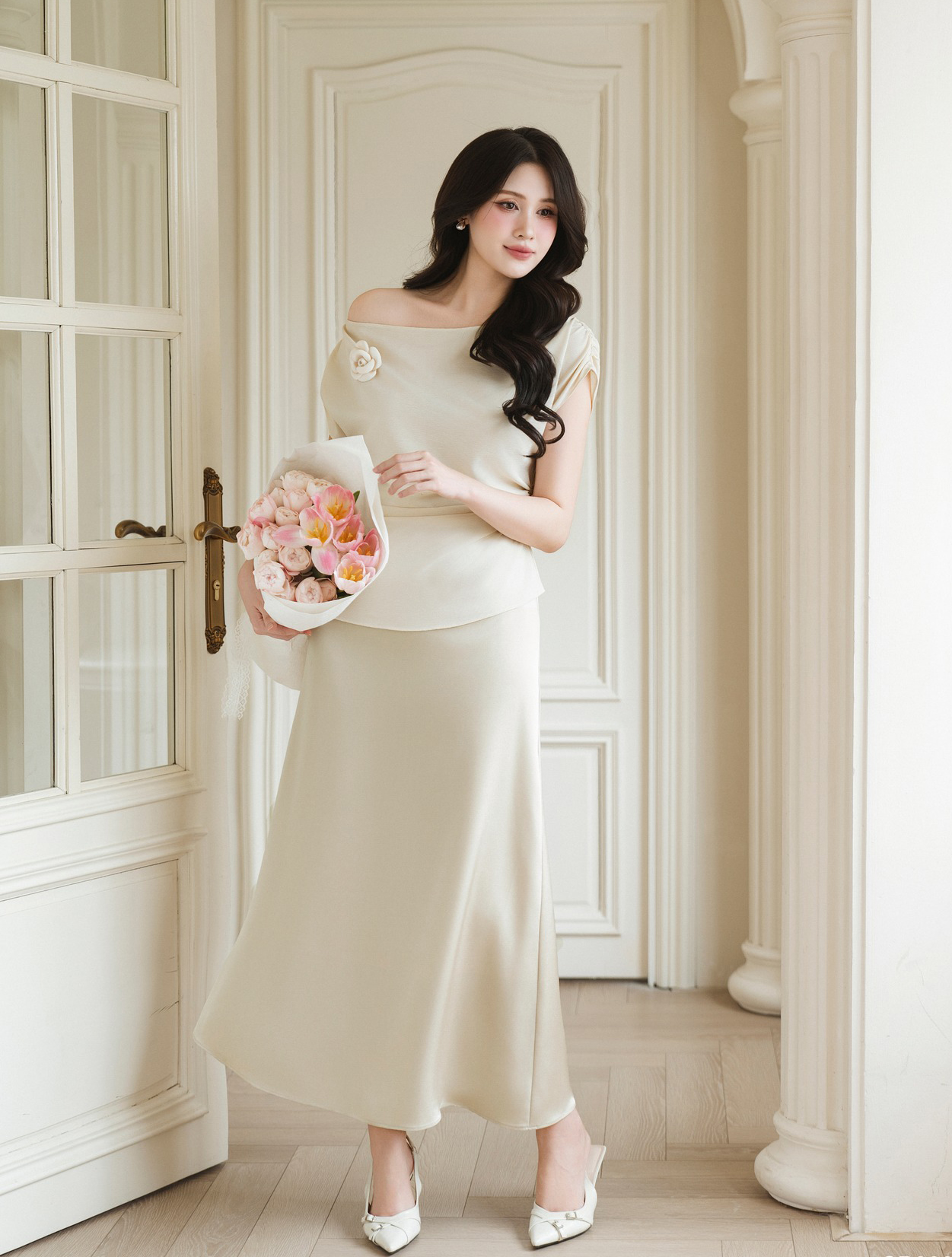 Ch&acirc;n v&aacute;y midi, maxi: điểm nhấn thanh lịch cho tủ đồ m&ugrave;a mới- Ảnh 3.