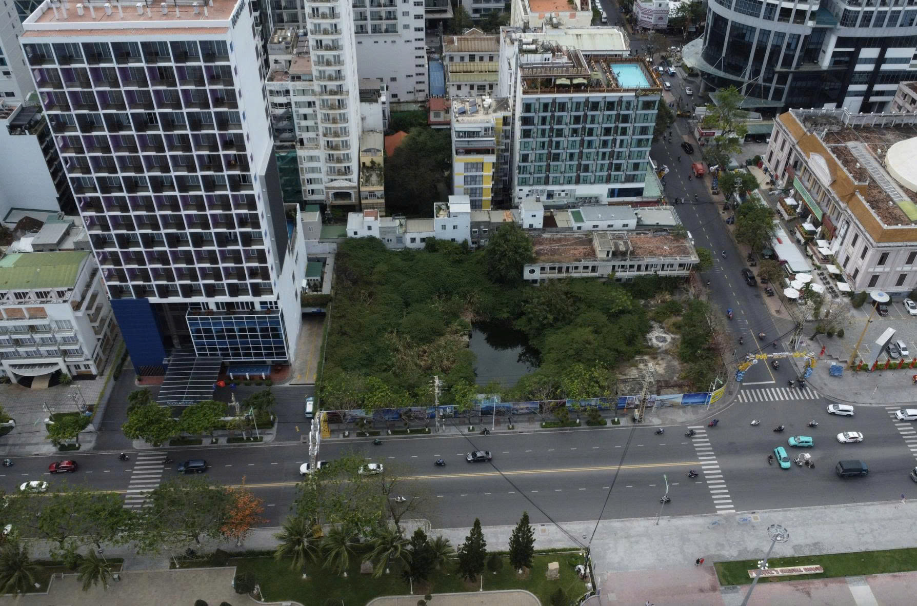 Khu 'đất vàng' ven biển Nha Trang bỏ hoang 23 năm có chủ mới- Ảnh 1.