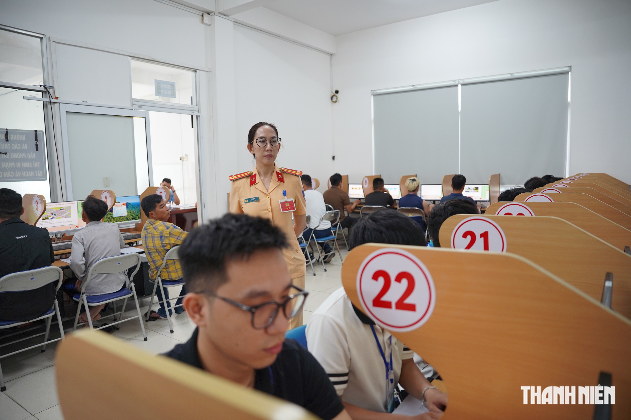 Thi giấy phép lái xe: Rớt lý thuyết có được thi tiếp thực hành? - Ảnh 1.