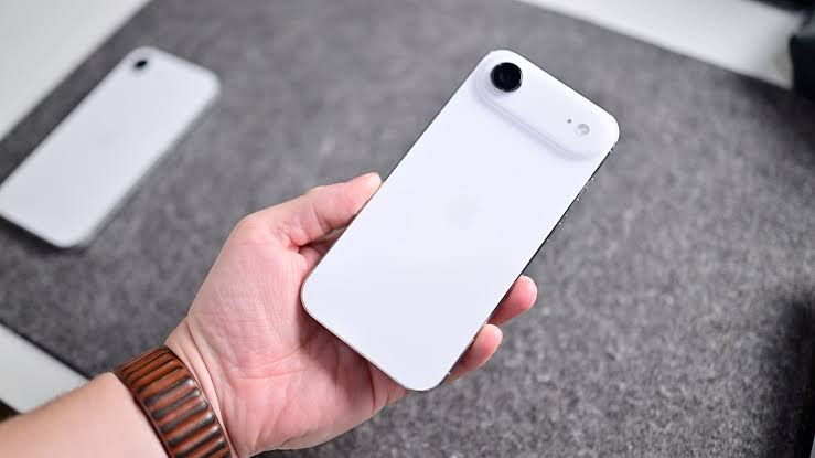 Apple sửa hai khuyết điểm lớn giúp iPhone Air 2 đáng mua hơn - Ảnh 1.