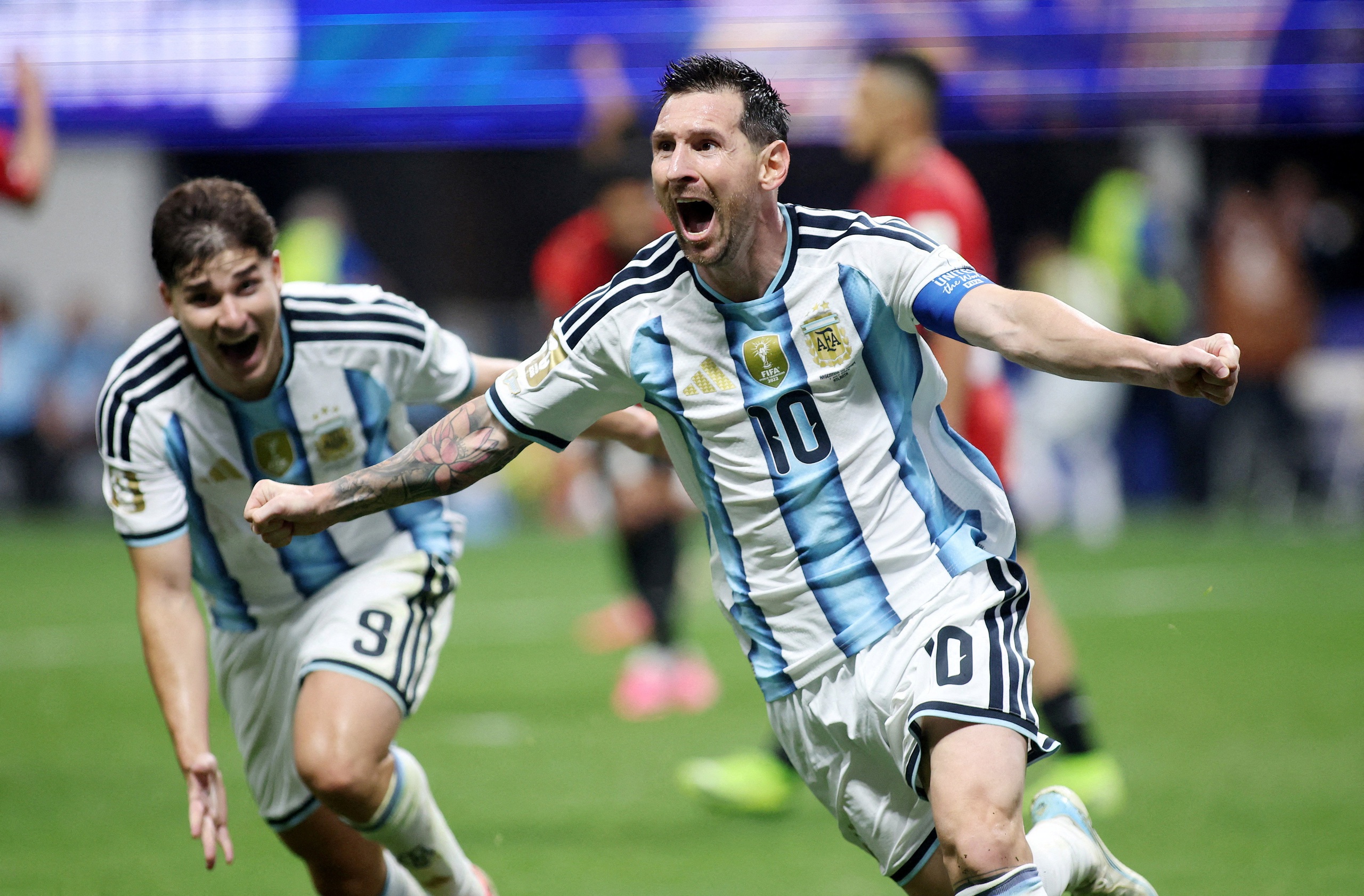 Cơ hội giành Quả Bóng Vàng của Messi tăng phi mã nhờ World Cup 1 Giới thể thao Mỹ ngả mũ thán phục Messi: 'Màn lội ngược dòng chưa từng thấy!'