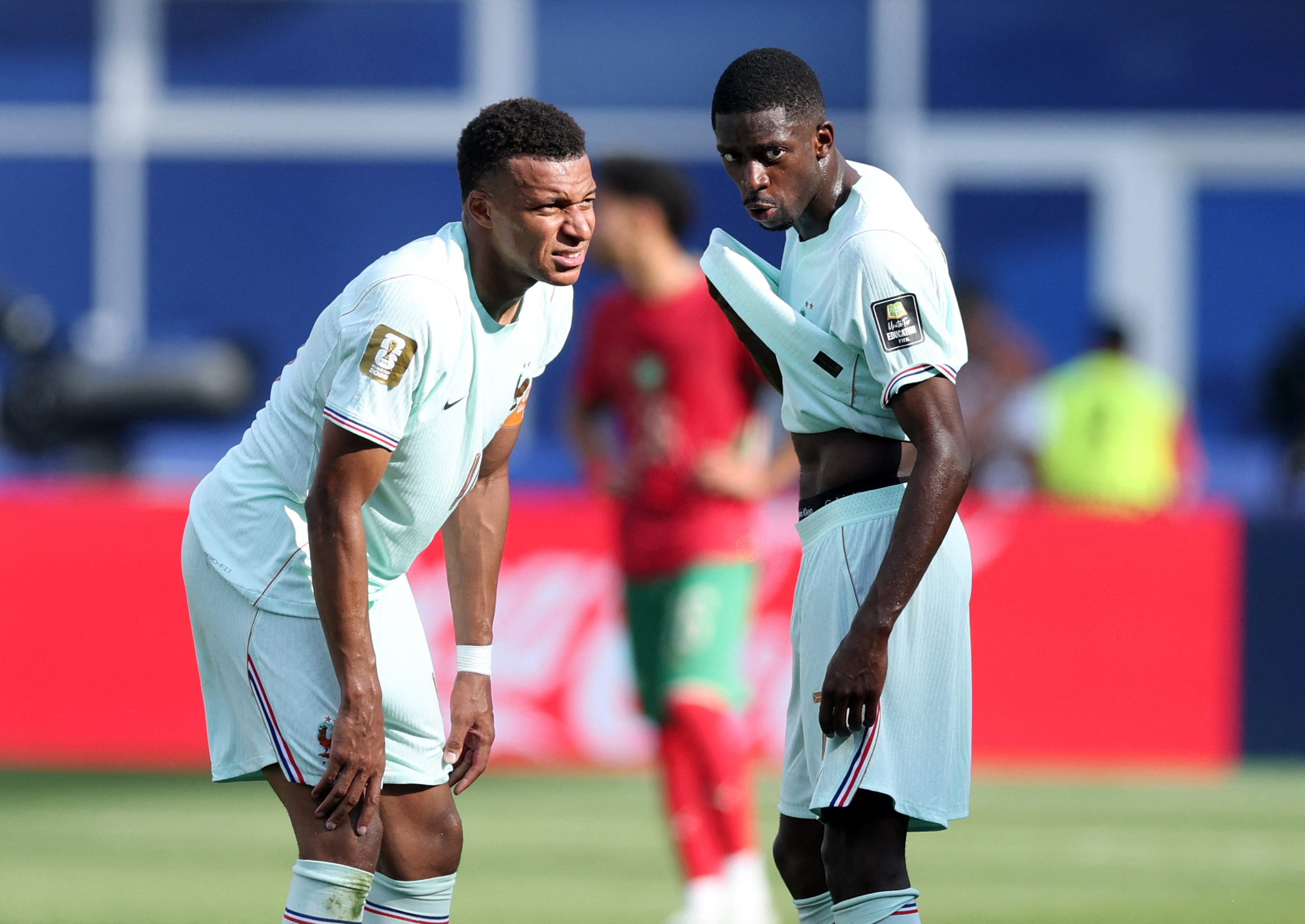 HLV Deschamps đi vào lịch sử World Cup, Mbappe - Dembele tái lập kỳ tích  của Brazil