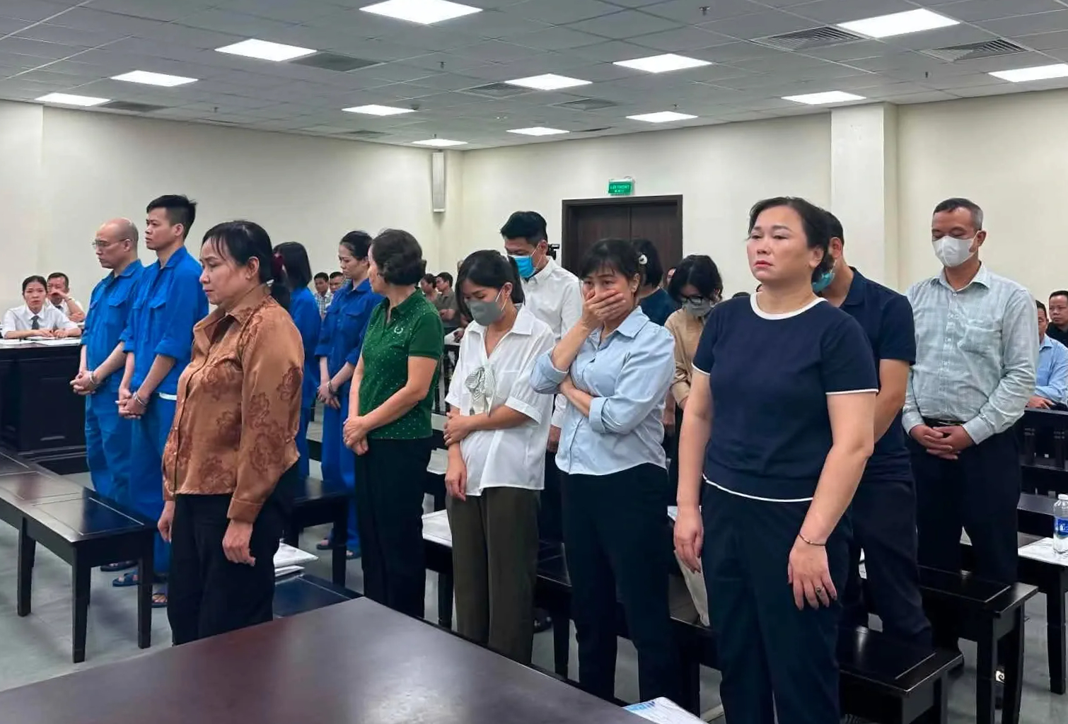 Nhận hối lộ 1,3 tỉ, cựu cán bộ y tế nói 'nể lắm mới nhận'- Ảnh 1.