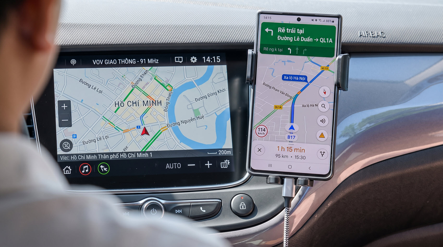 Vì sao thời gian dự kiến đến nơi trên Google Maps đổi màu liên tục? - Ảnh 1.