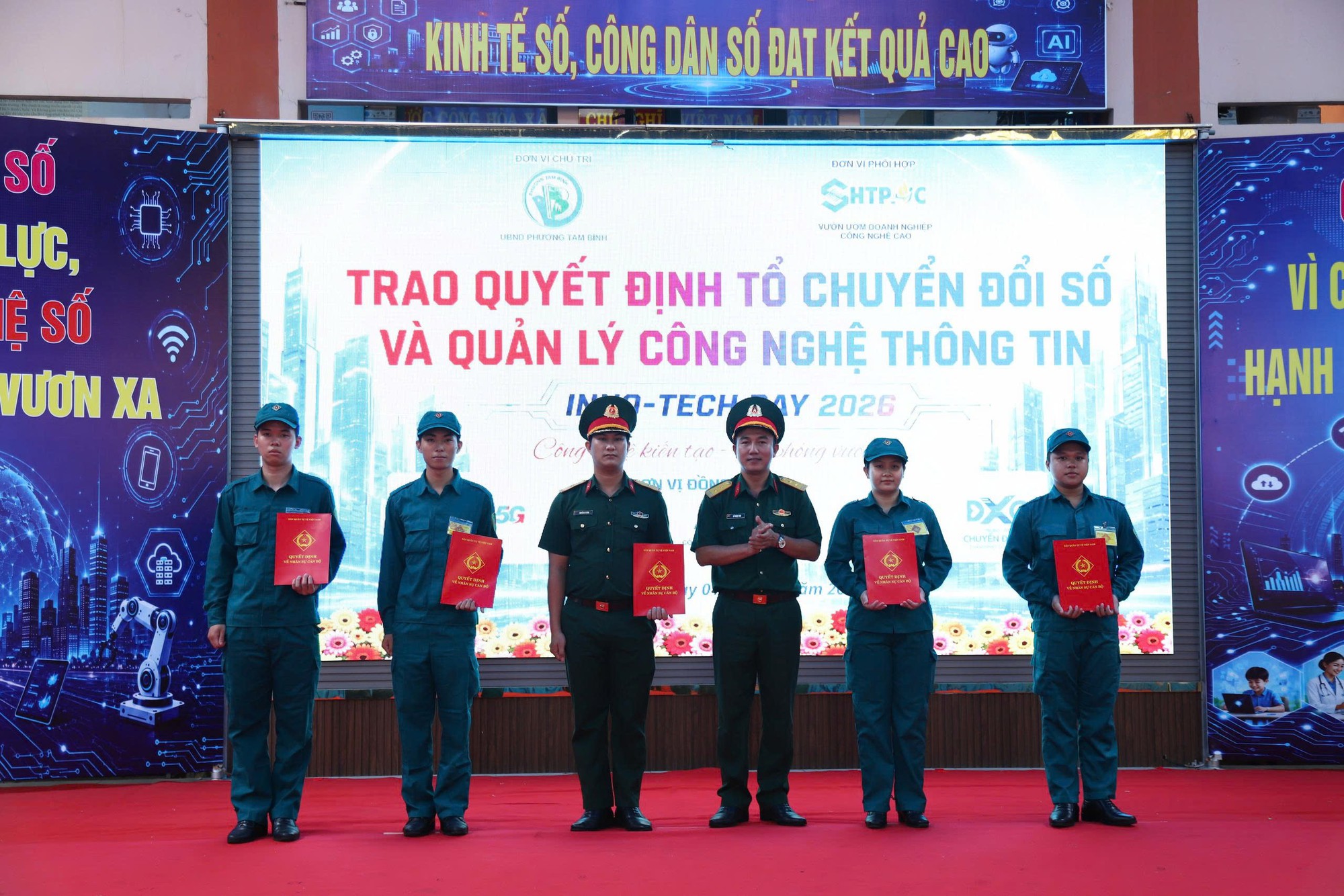 Những tổ công nghệ số cộng đồng tại từng khu phố - Ảnh 3.